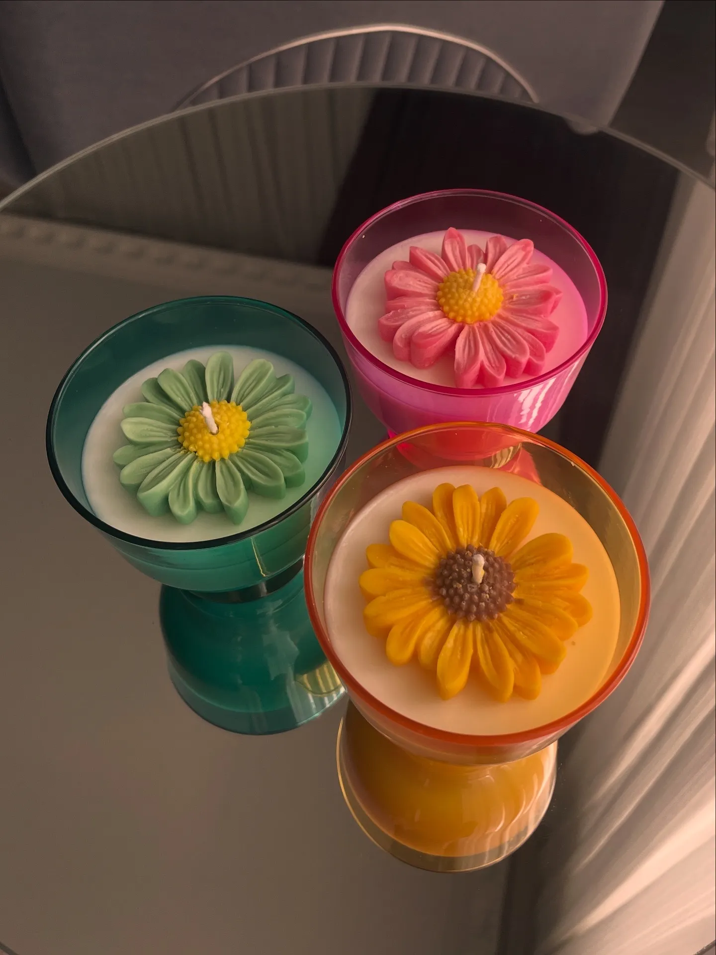 Natural Soy Wax Candle with Colorful Daisy Design - Set of Three