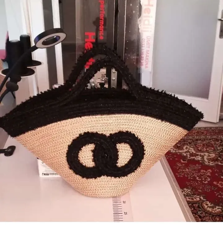Black Detail Straw Tote Bag
