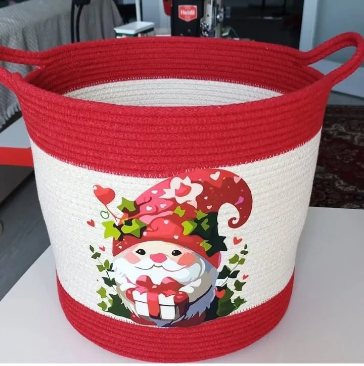 Halat İpten Noel Babalı Sepet - Kırmızı ve Beyaz Dekoratif Organizer