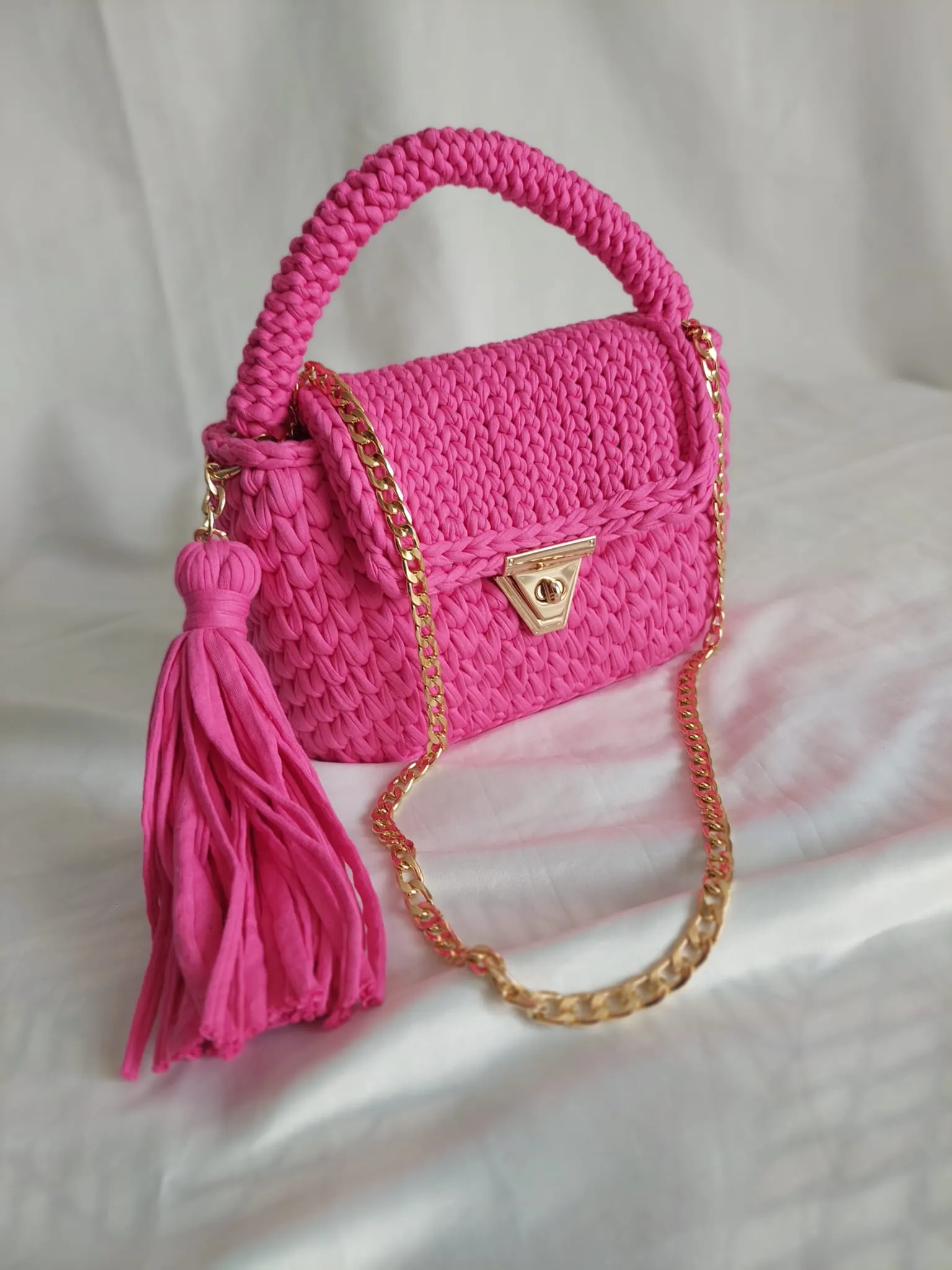 Pink Macrame Knitted Shoulder Bag - Gold Chain and Tassel Detailed