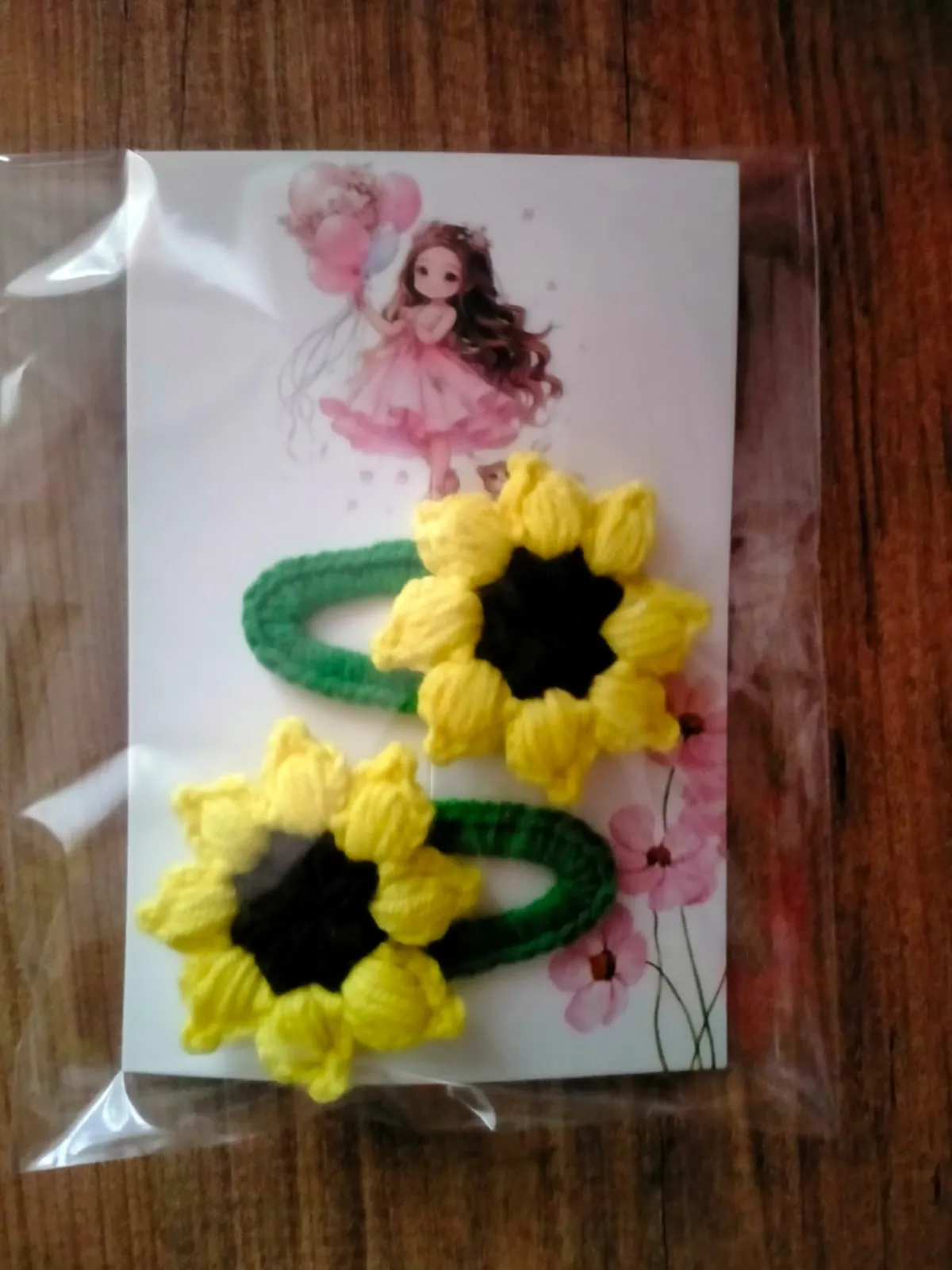 Knitted Hair Claw Clip with Yellow Sunflower Motif