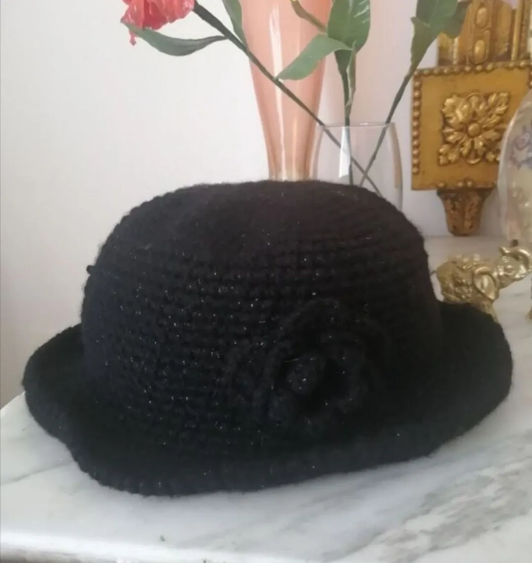 Siyah Simli Akrilik Juliet Şapka - Çıkarılabilir Broş Detaylı