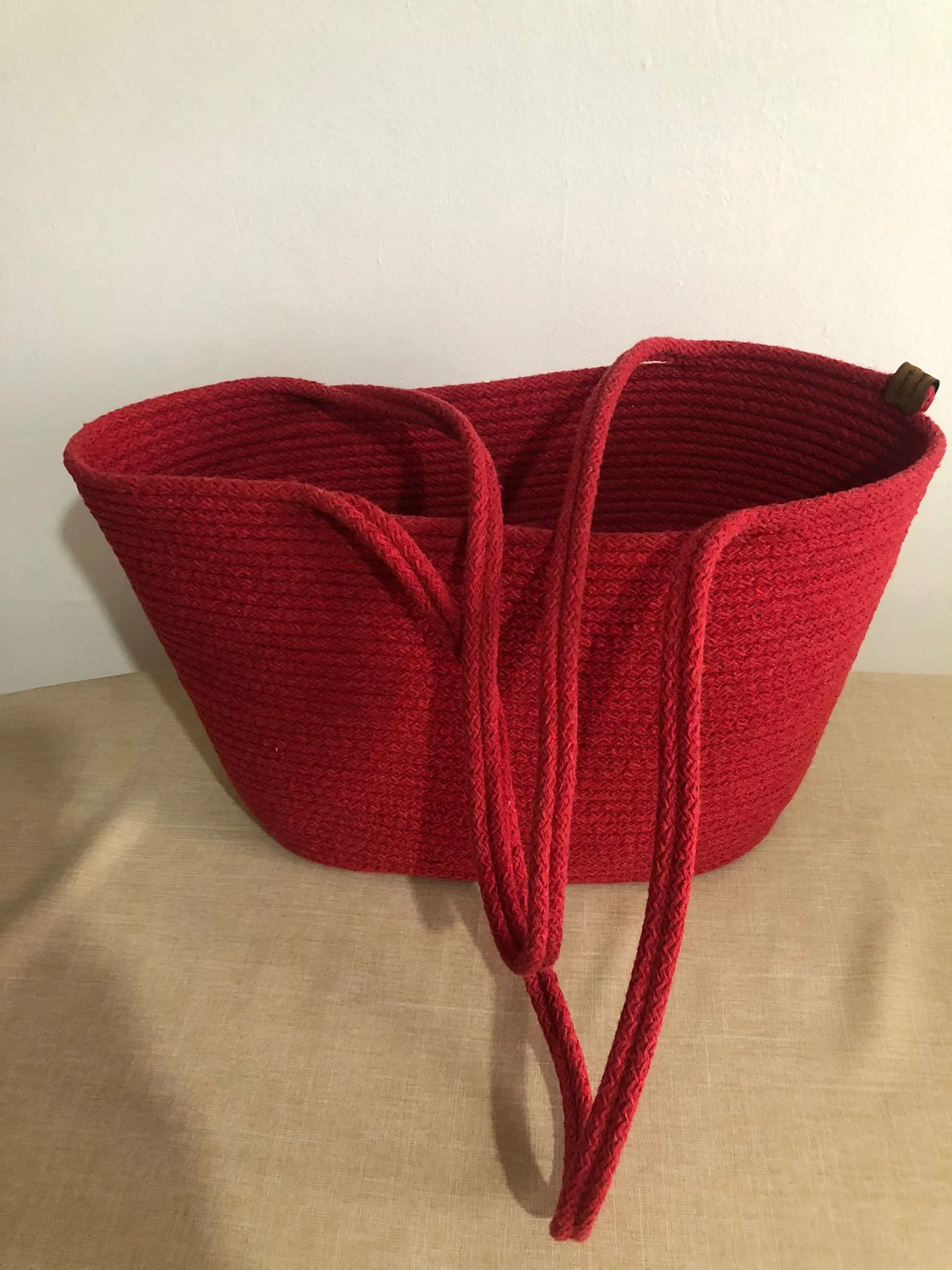 Red Knitted Shoulder Bag - Handmade Chic Design from Tres Yarn