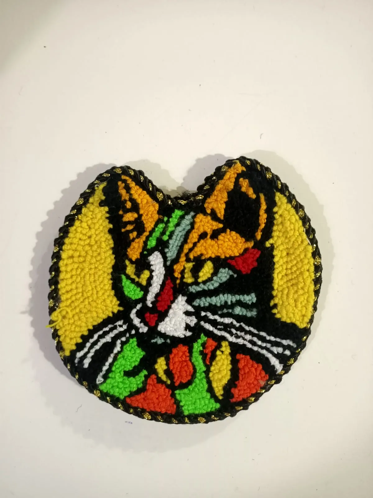 Renkli İplikten Kedi Desenli Bardak Altlığı - El Yapımı Dekoratif