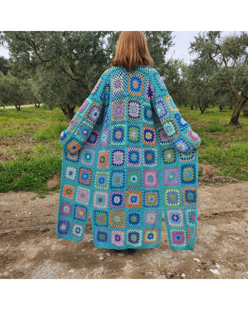 Tığ İşi El Örgüsü Kare Motifli Hediye Hırka, Çok Renkli Yılbaşı Hediyesi Hırka