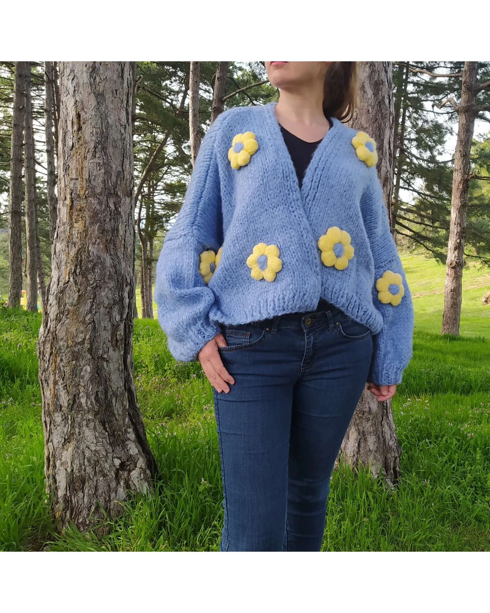 Mavi Papatya Desenli Örgü Hırka - Crop Model, 44 Beden - El Örgüsü