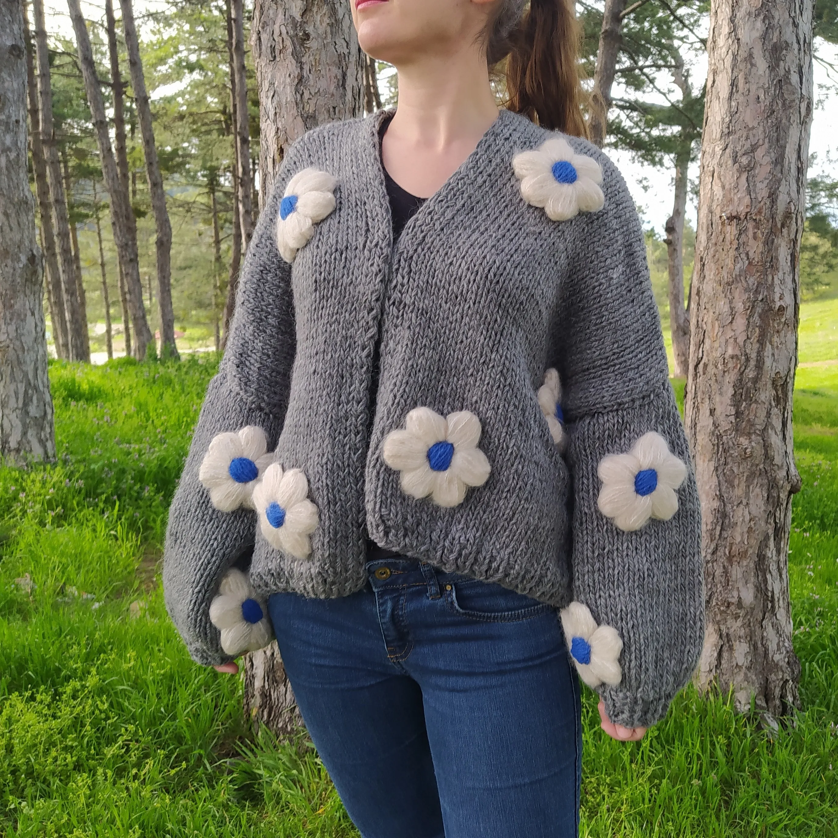 Gri Örgü Papatya Desenli Crop Hırka - Kısa Model, 44 Beden