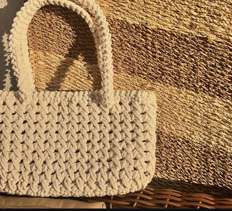 Krem Rengi Makrome Örgü Omuz Çantası - El Yapımı Şık Tasarım