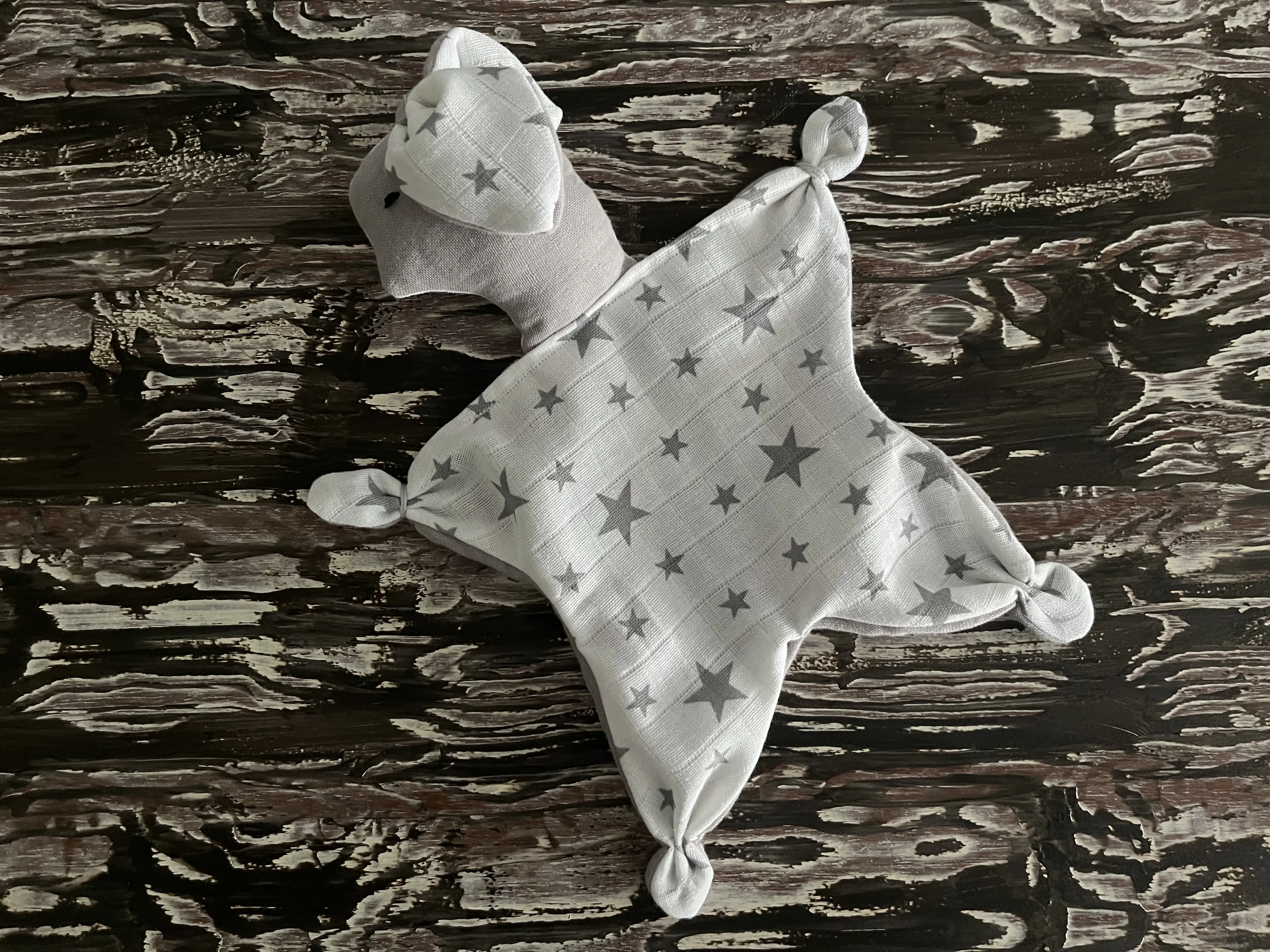 Gri ve Yıldız Desenli Müslin Örtü Seti - El Emeği Bebek Hediyesi