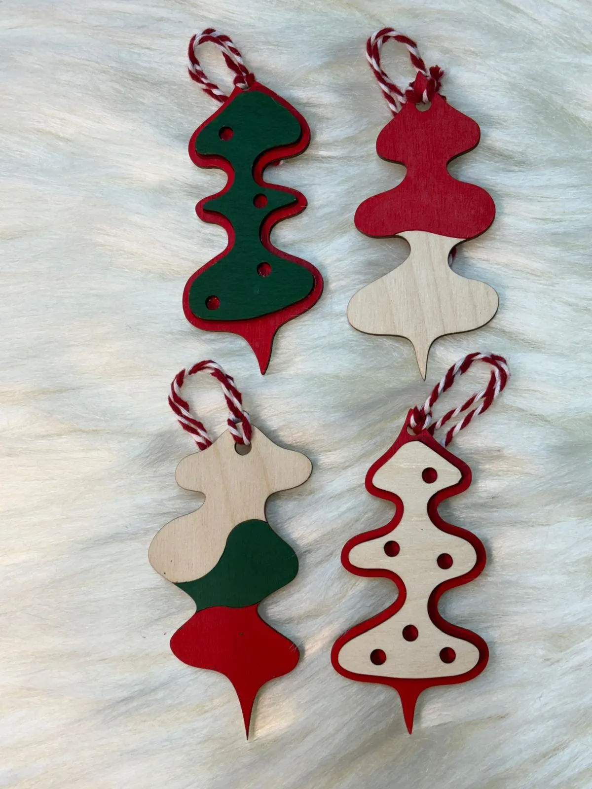 🌲 Naturel Ahşap 4’lü Yılbaşı Ağaç Süsü