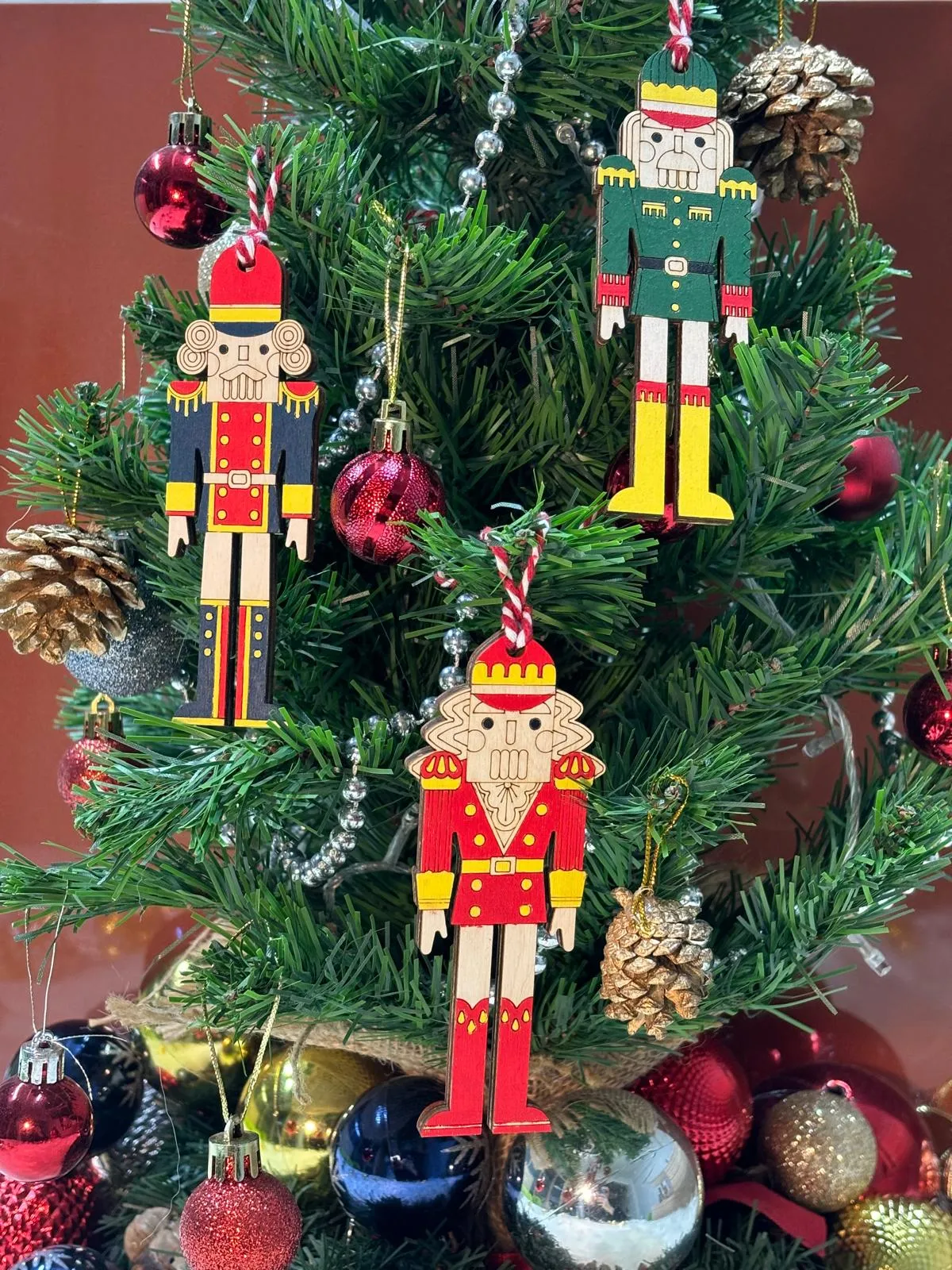 🎄 Toy Soldier Figurine Christmas Ornament – Natural Birch Plywood, Hand Painted
