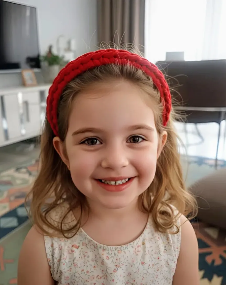 El Örgüsü Kırmızı Penye İpli Kalın Örgü Çocuk Saç Bandı