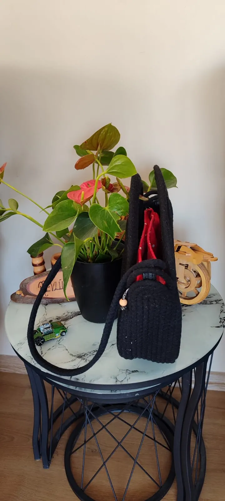 Siyah Halat İp Örgü Omuz Çantası - Yuvarlak Form, Büzgülü Kese Detaylı