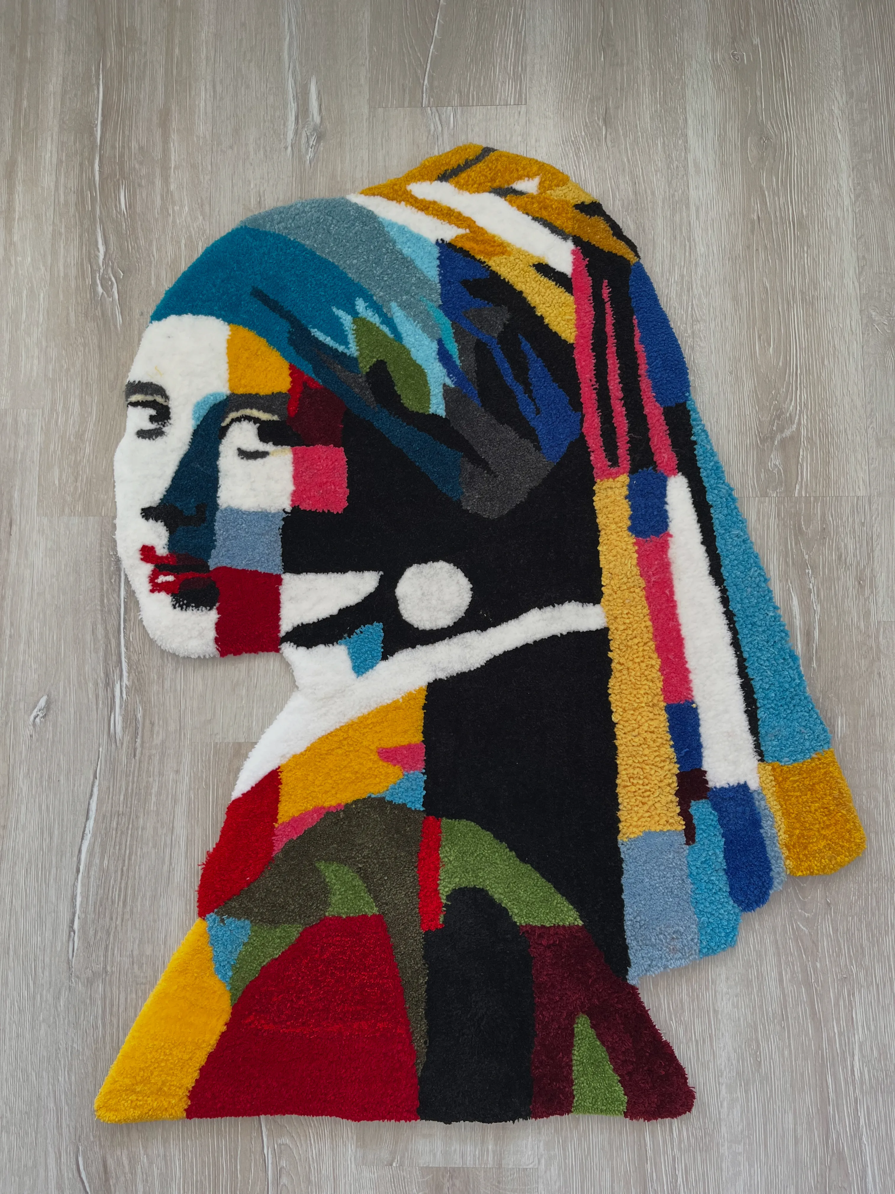 İnci Küpeli Kız” Tufting Halı