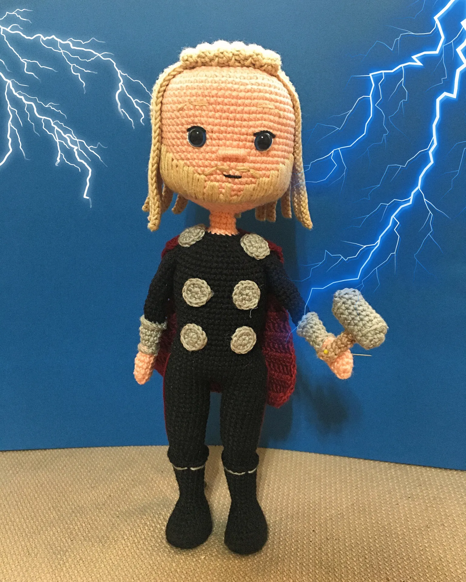 Örme Thor Amigurumi Figür Oyuncak - 30 cm Boyunda El Emeği