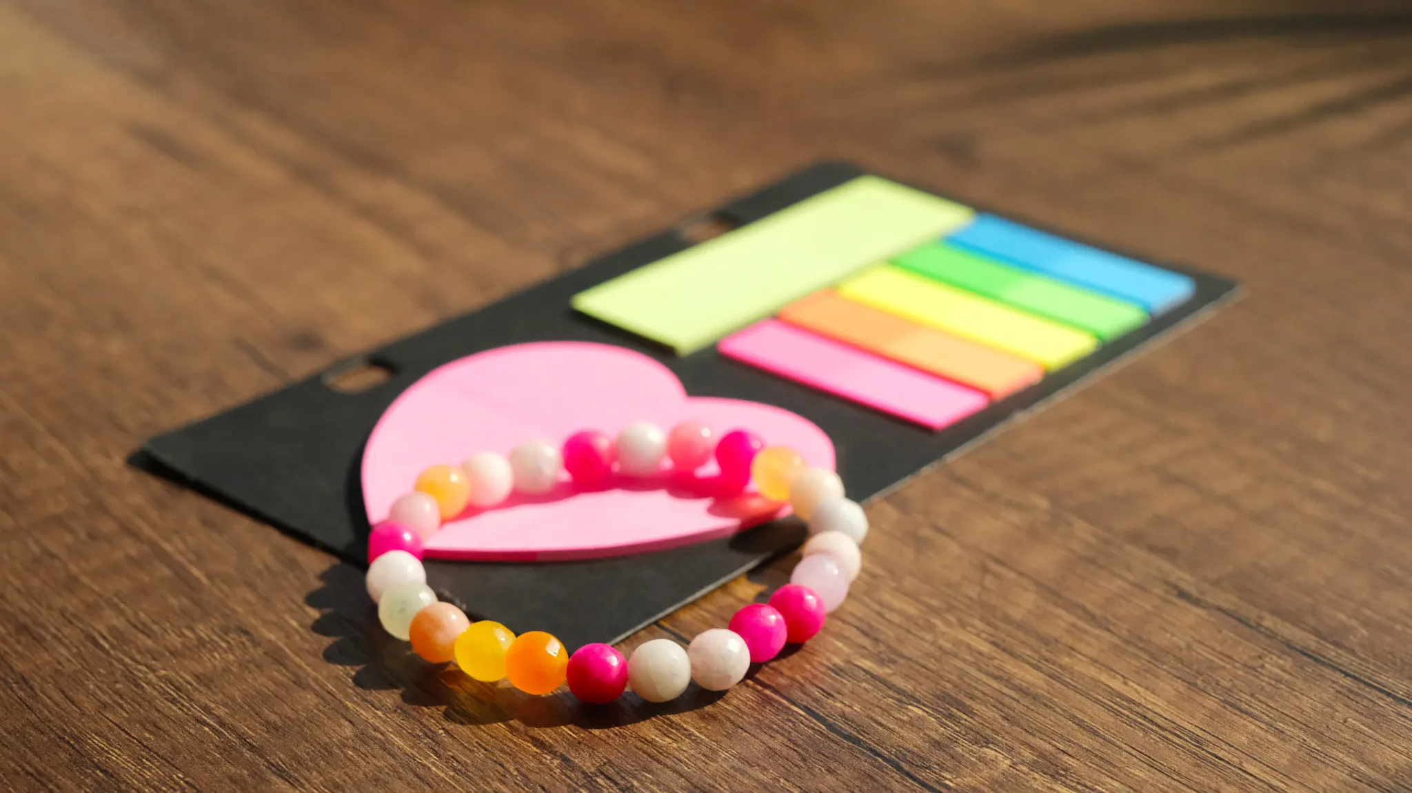 Pembe Renkli Doğal Taş Boncuklu Bileklik - El Yapımı