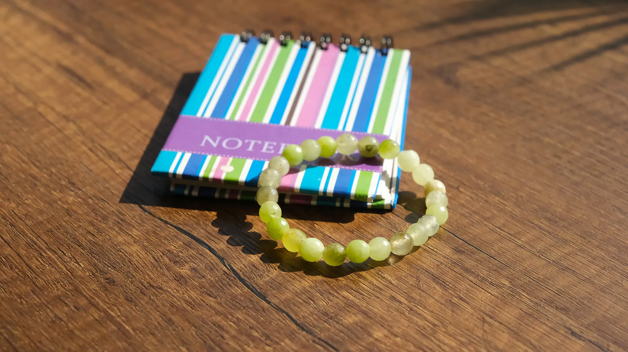 Çocuklar İçin Doğal Taşlardan Yeşil Tonlarında Boncuklu Bileklik