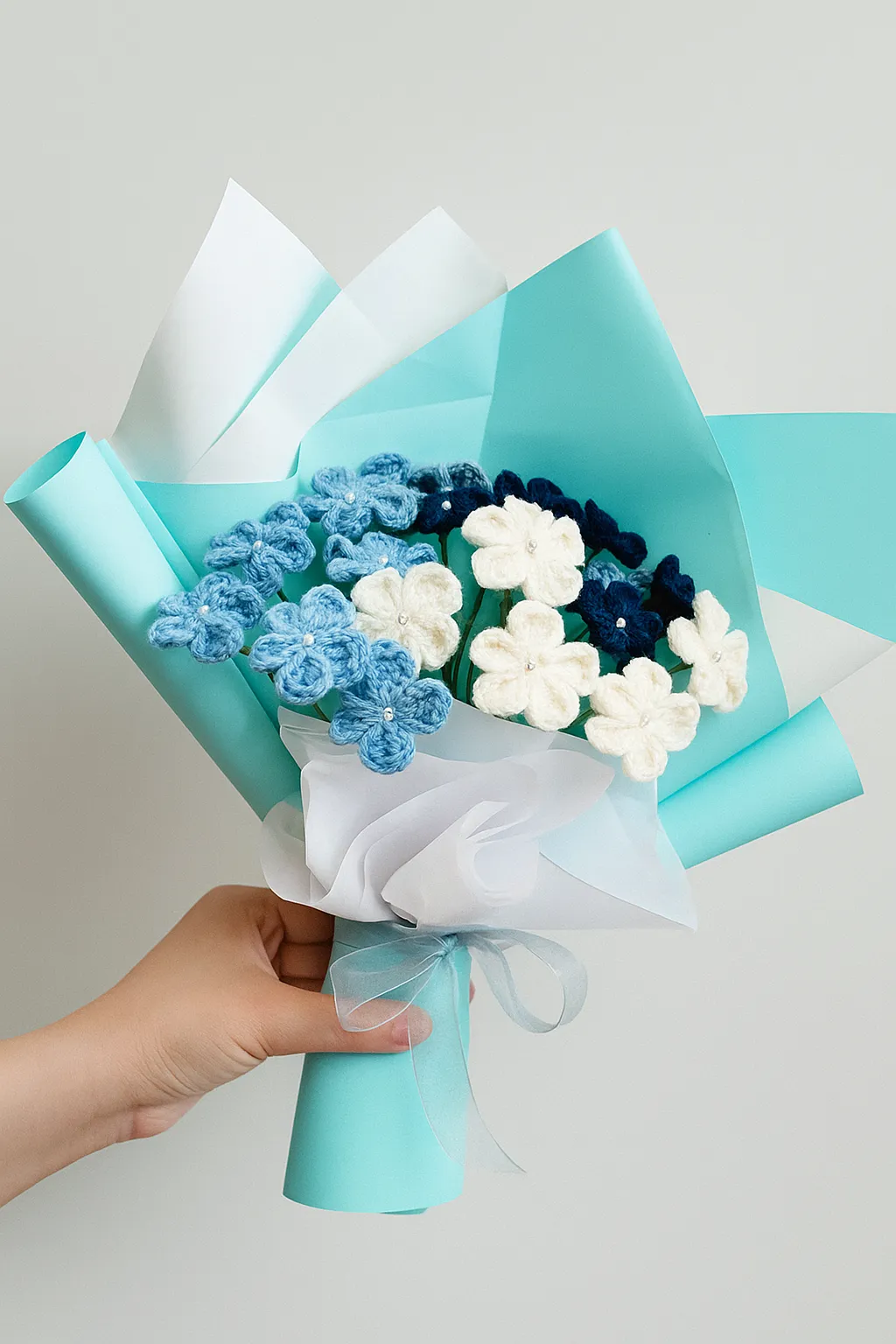 Mavi Tonlarında Örgü Çiçek Buketi - Unutma Beni Çiçekleri