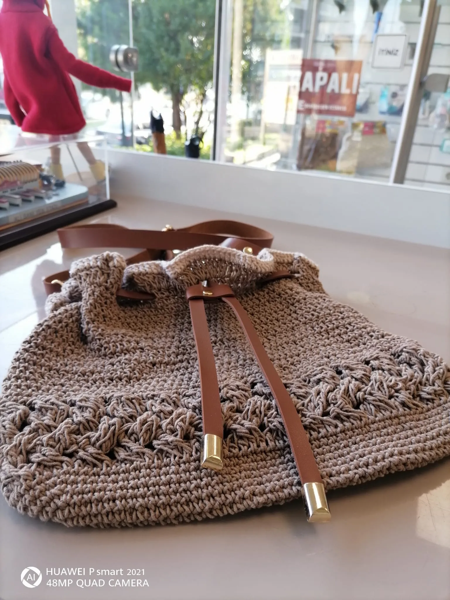 Bej Renkli Örme Çuval Çanta - Kahverengi Deri Detaylı - El Yapımı