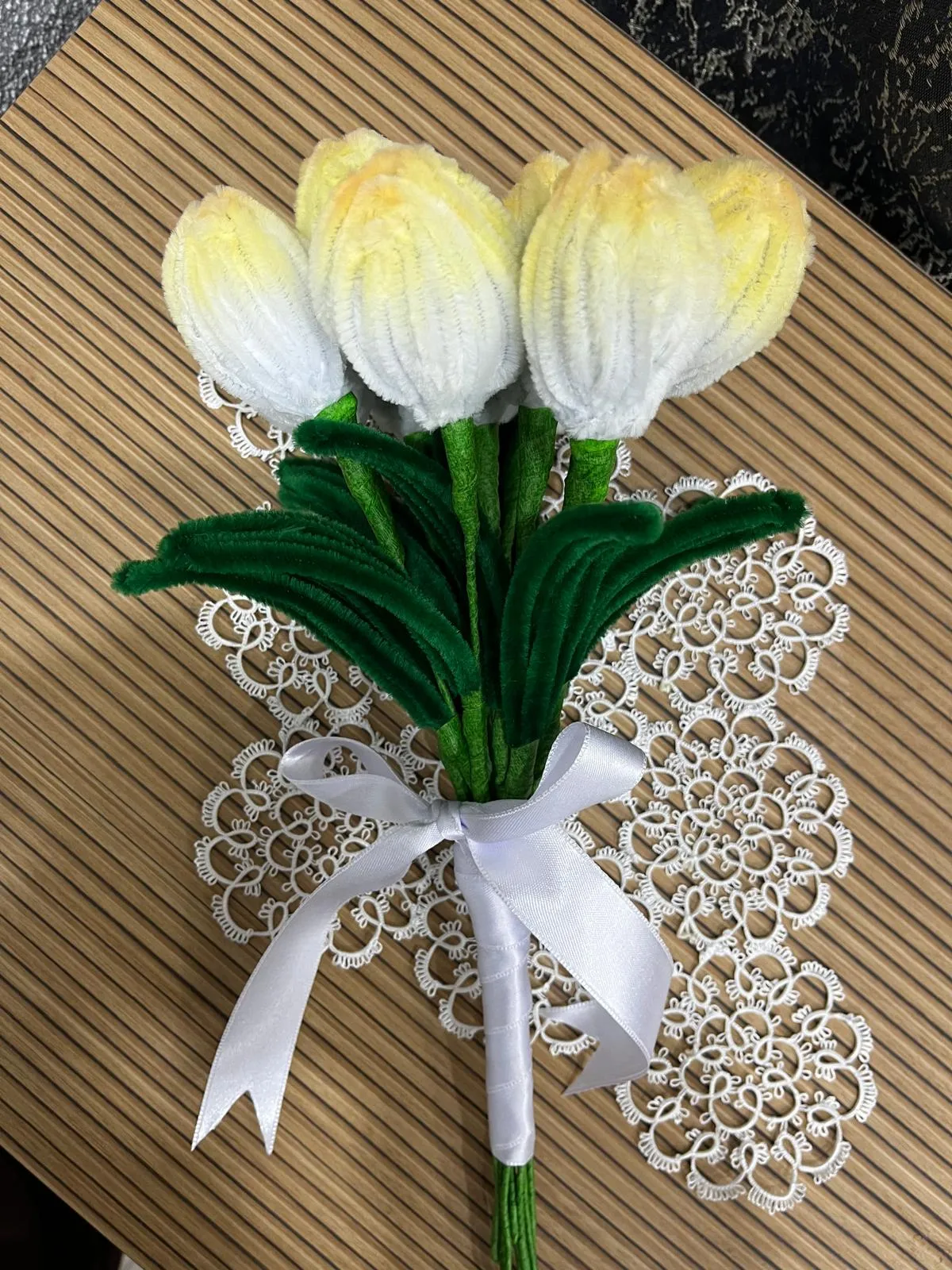 Sarı Şönil Kapalı Lale Gelin Buketi - Solmayan Düğün Çiçeği