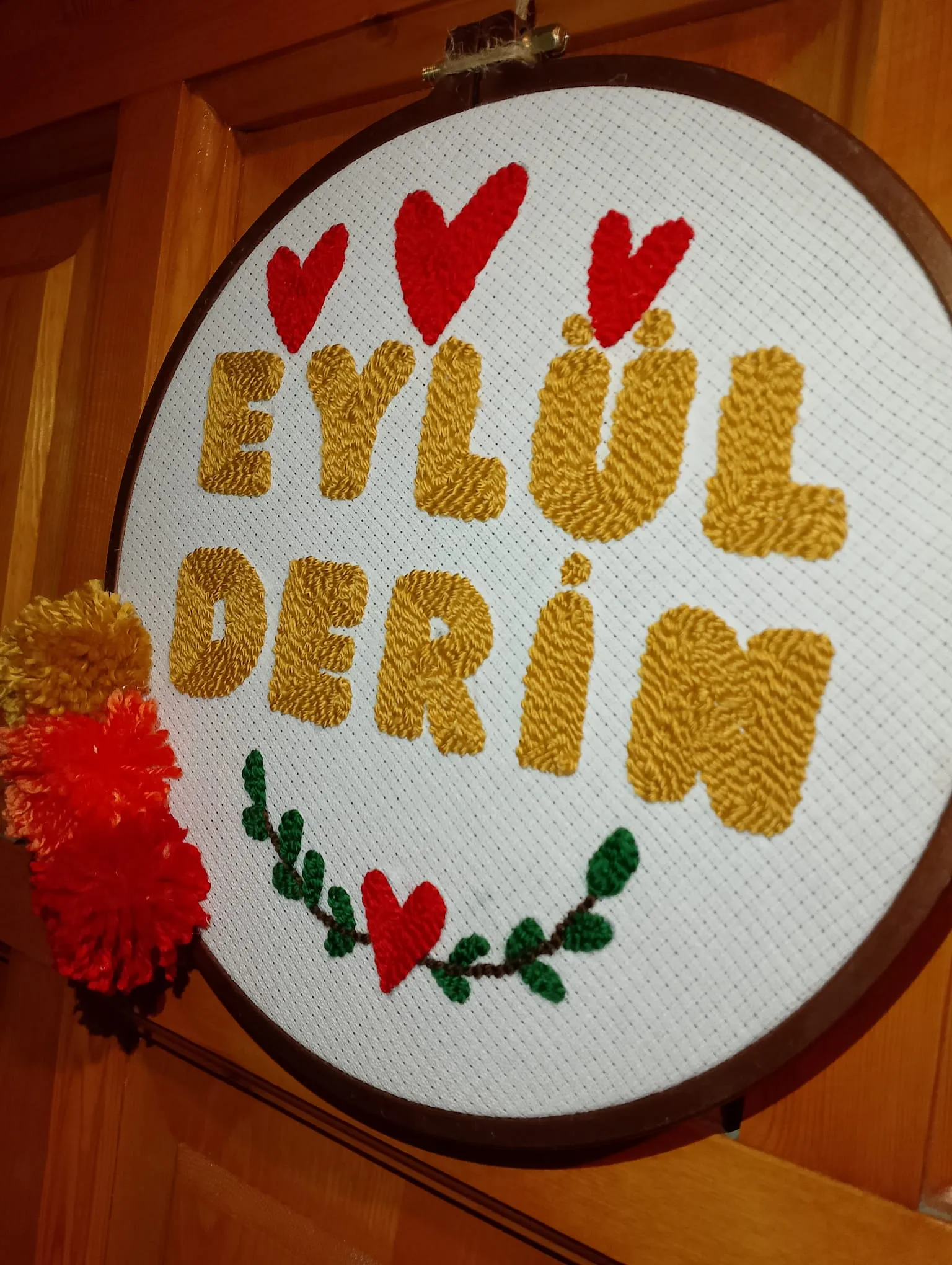 İsim Yazılı Punch Nakışı Kapı Süsü - Özel Tasarım Dekoratif Hediye