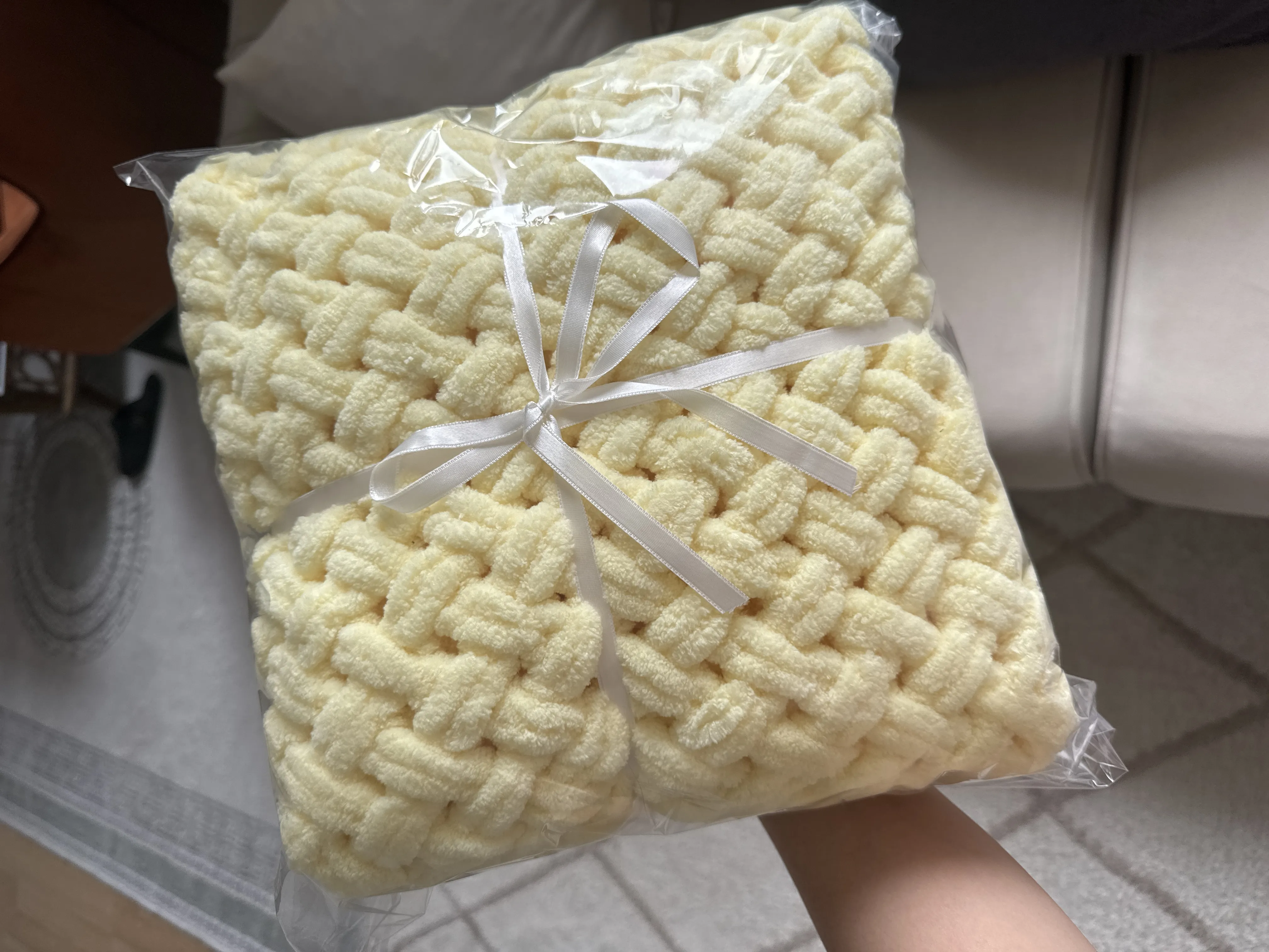 Limon Sarısı Puffy Bebek Battaniye - El Örgüsü Yumuşak Dokulu