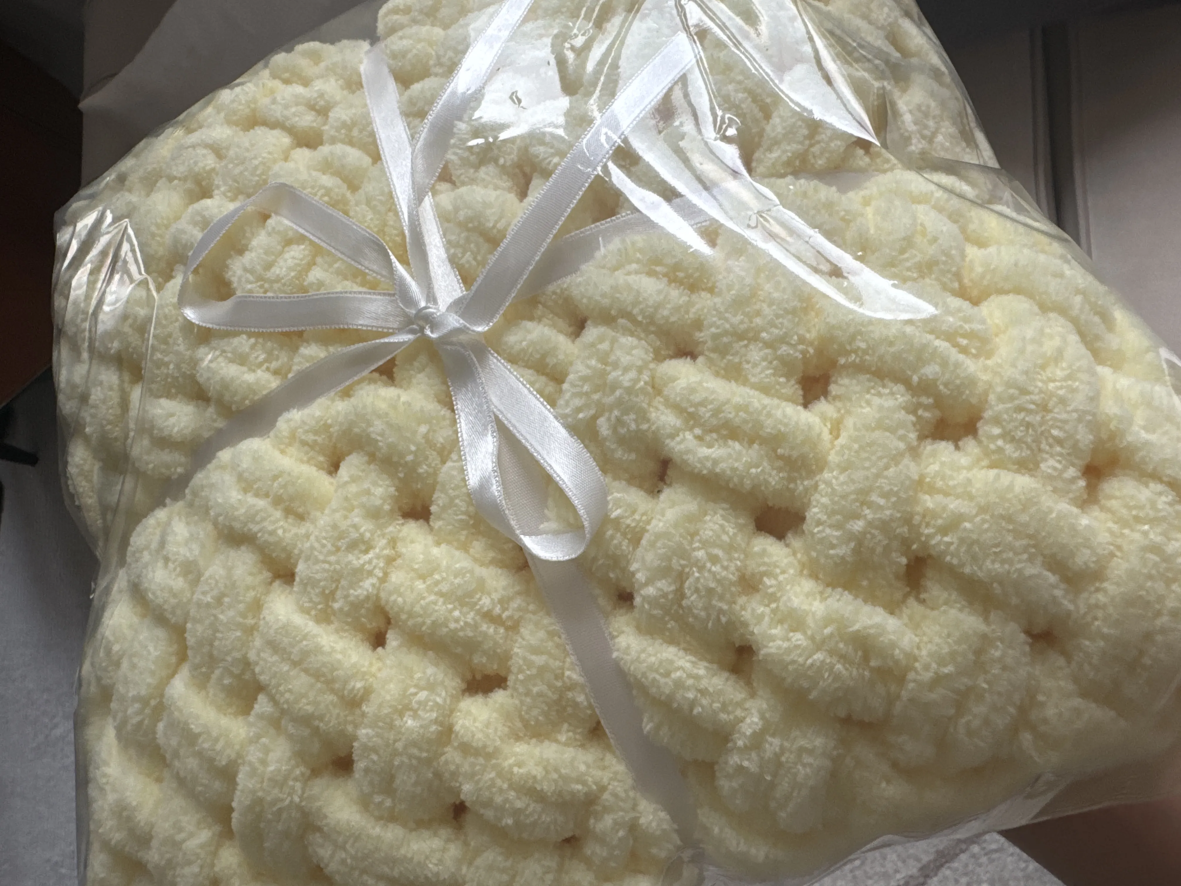 Limon Sarısı Puffy Bebek Battaniye - El Örgüsü Yumuşak Dokulu