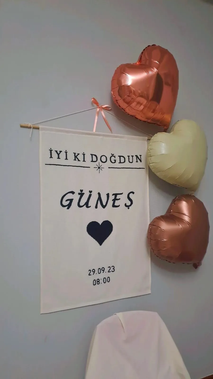 EL EMEĞİ PUNCH İŞLEMELİ KİŞİYE ÖZEL DOĞUM GÜNÜ FLAMASI DUVAR ÖRTÜSÜ HALISI