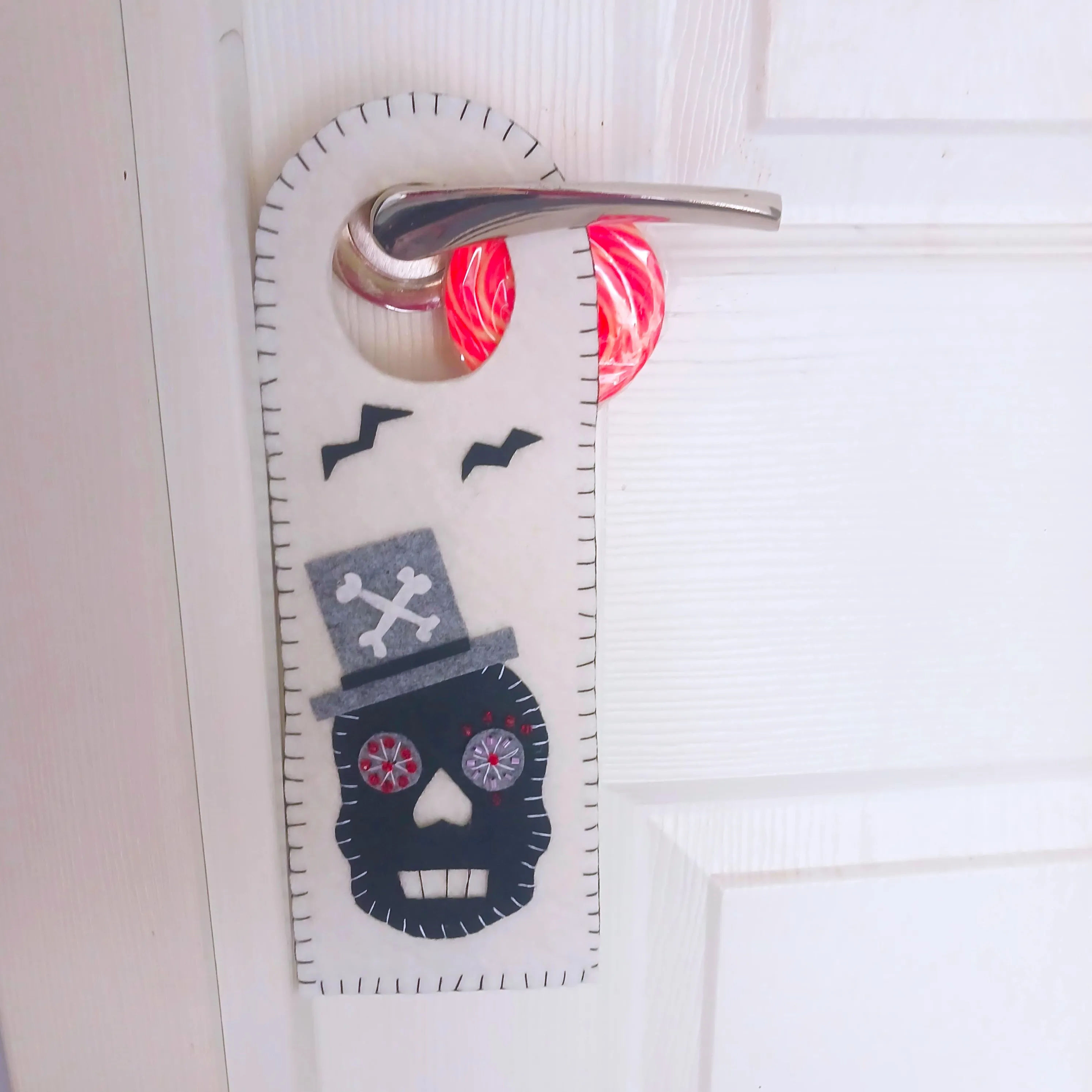 kurukafa desen işlemeli keçe kapı kolu süsü, şeker çantası