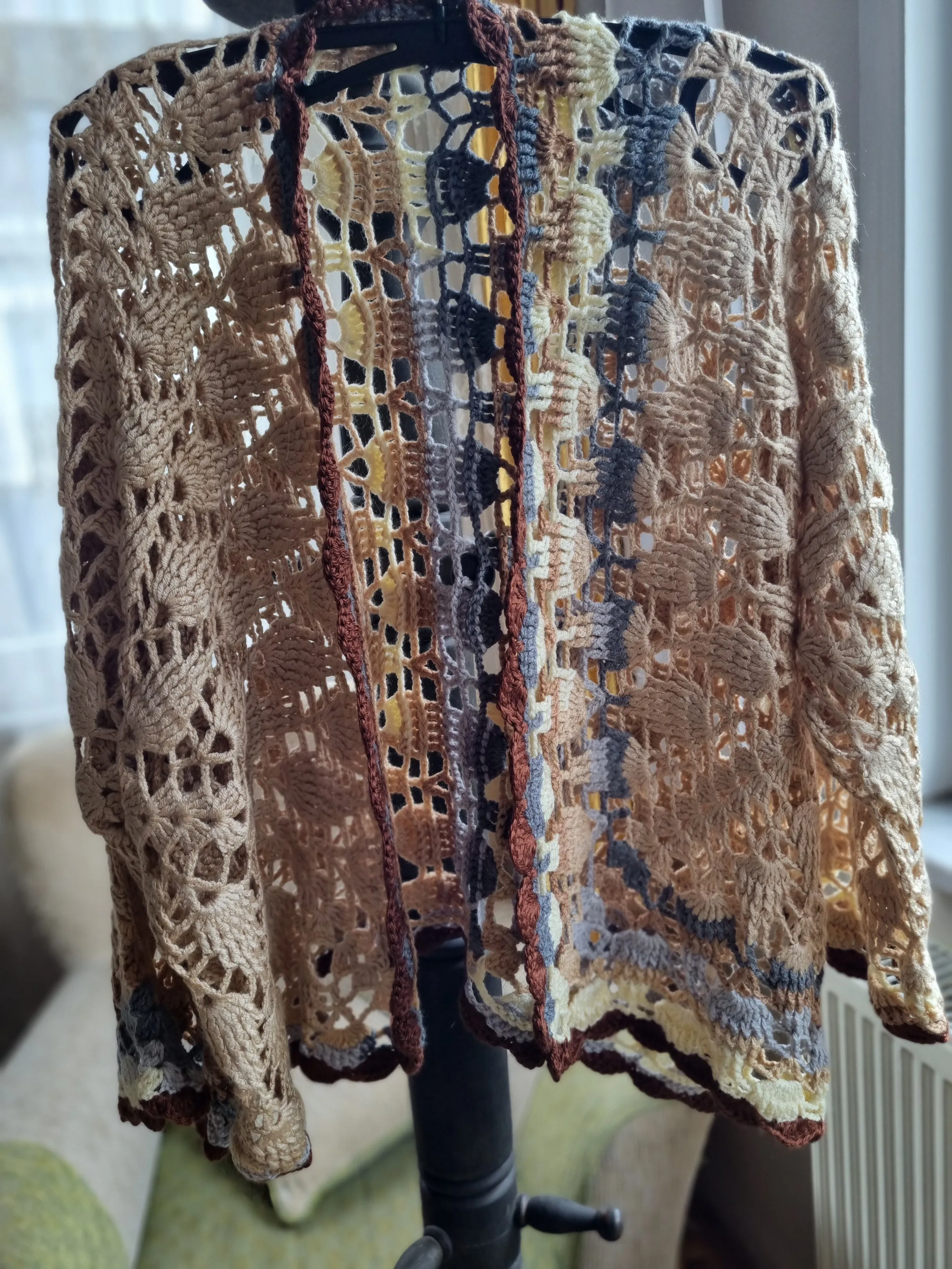 Bej Karpuz Kollu Yaprak Motifli Triko Kadın Hırka - El Örgüsü