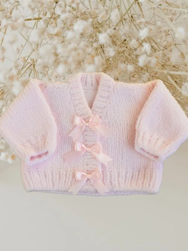 El Örgüsü Ultra Yumuşak Kurdeleli Tasarım Bebek Çocuk Hırkası  (12-18 Ay )