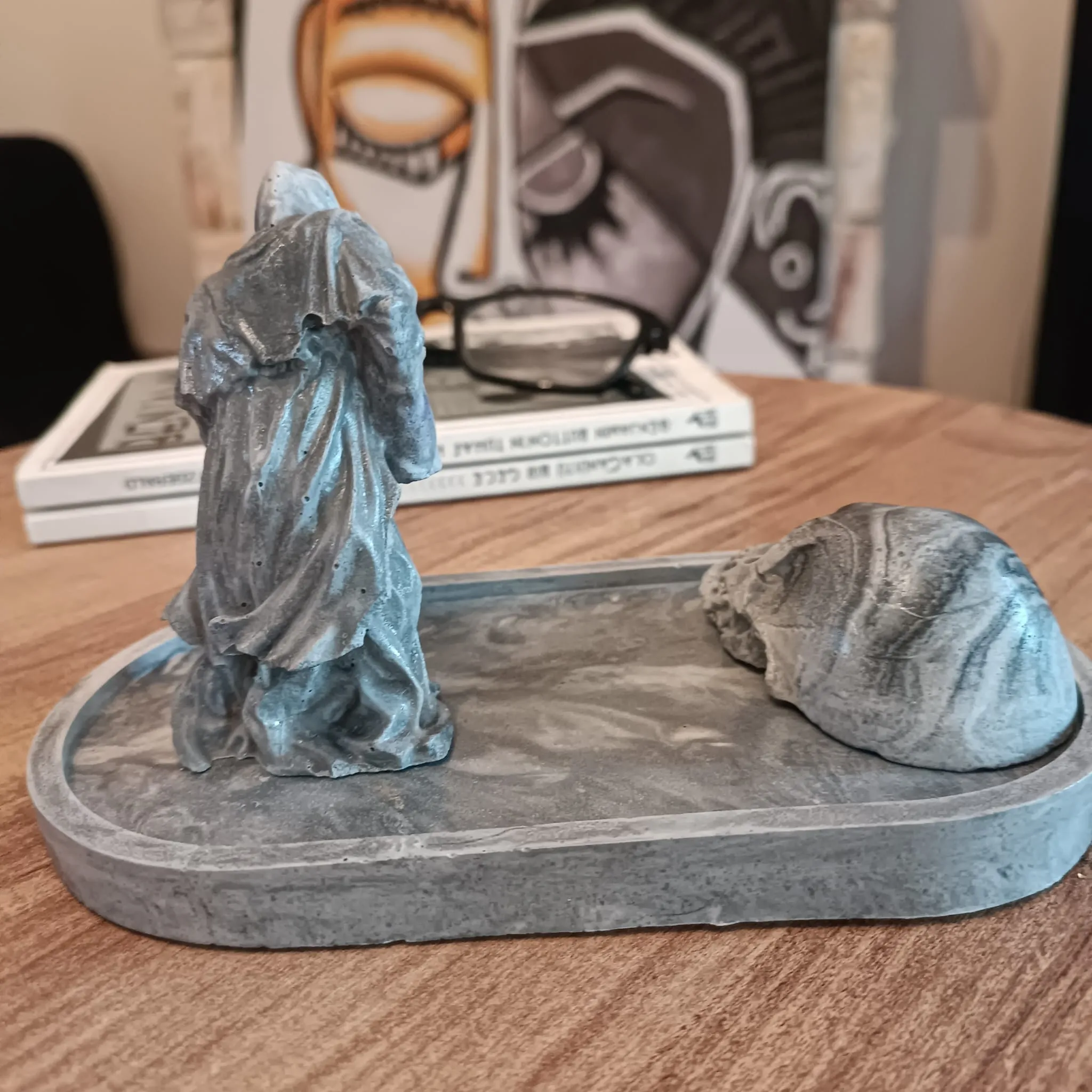 Kurukafa ve Hayalet Figürlü Dekoratif Tabla - El Yapımı Obje