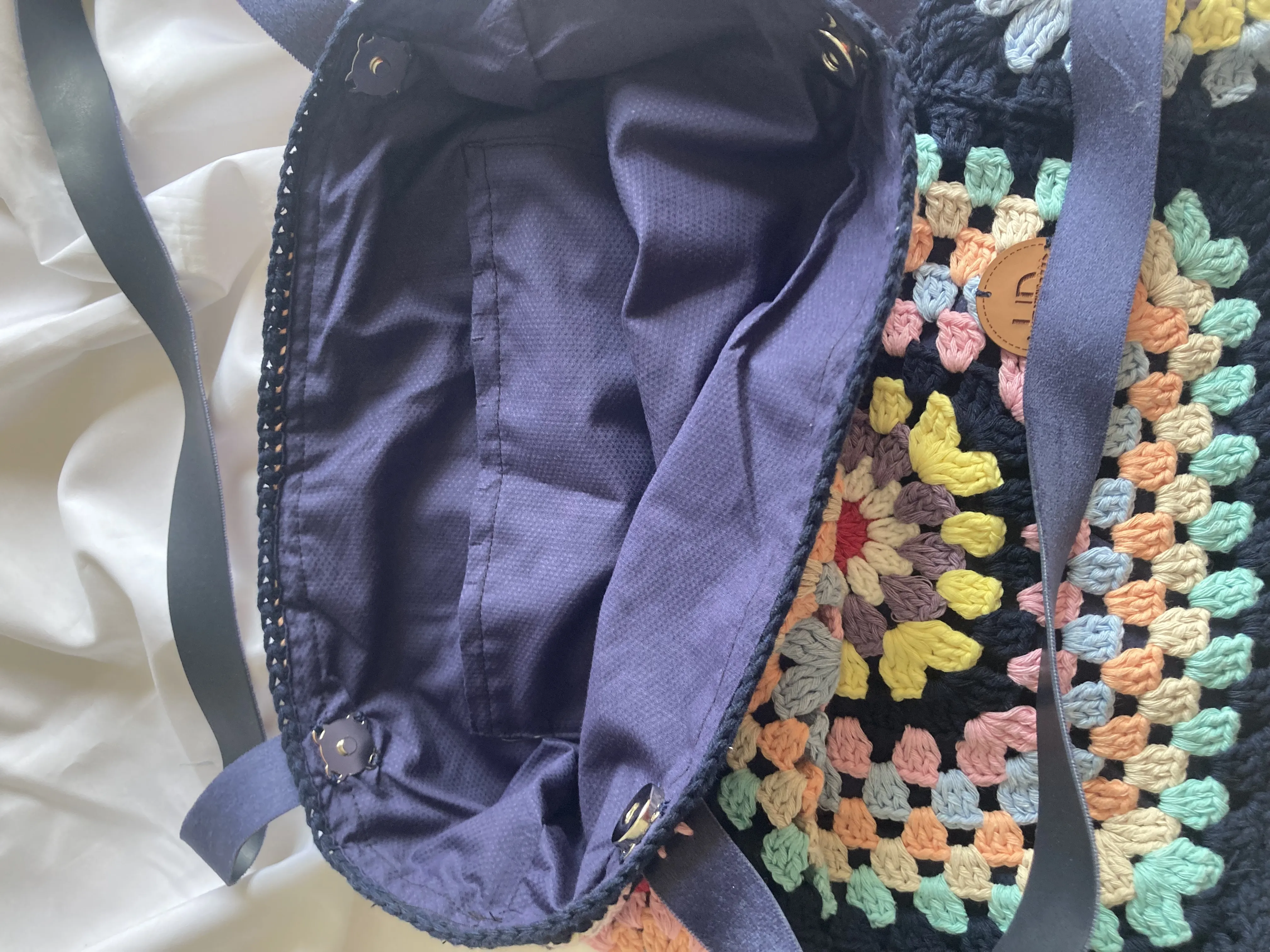 Örgü Motifli Kol Çantası - Lacivert ve Pastel Tonlarda El Emeği