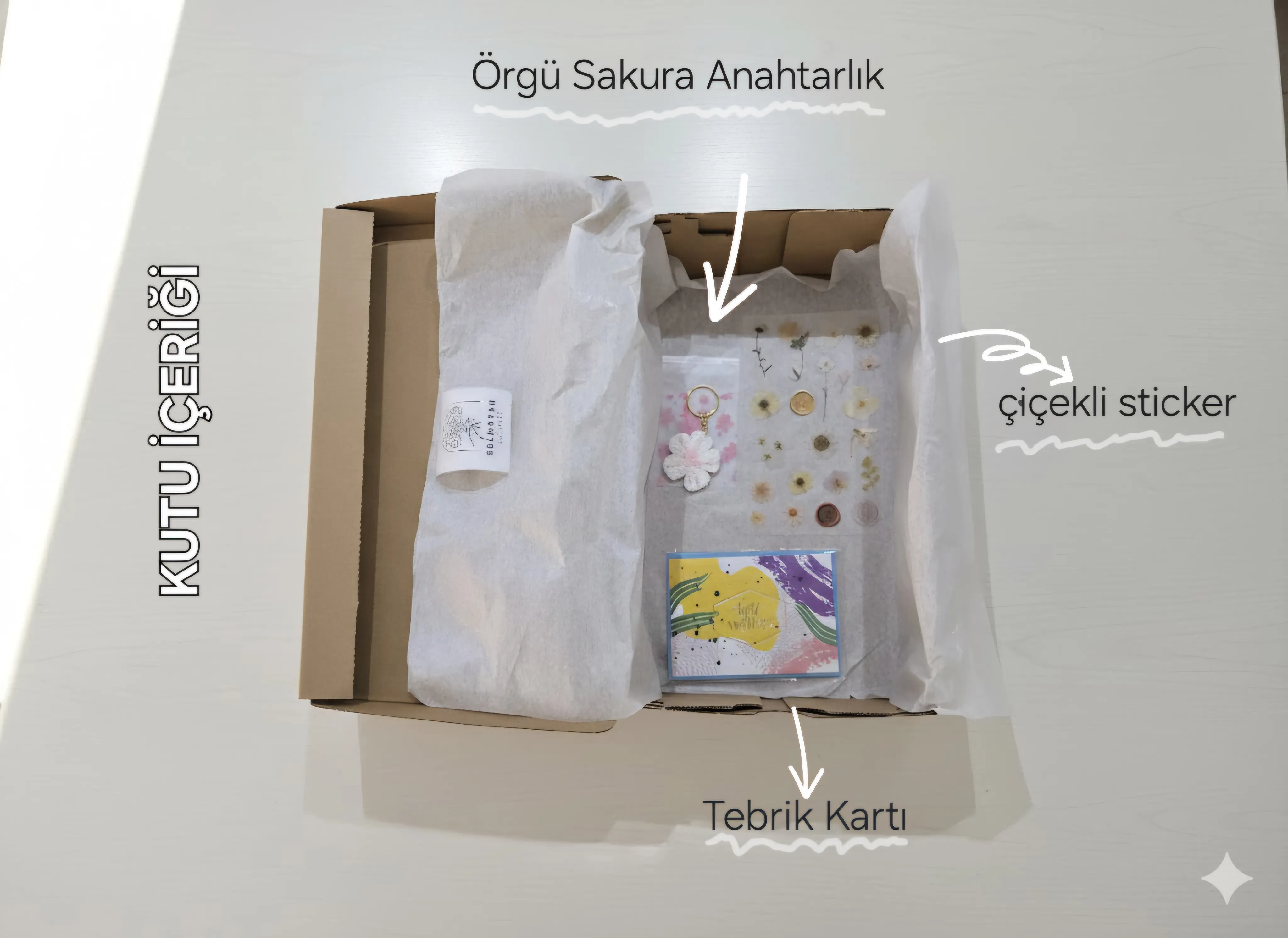 Beyaz Gala ve Lily Çiçeklerinden Örgü Çiçek Buketi - hediyelik