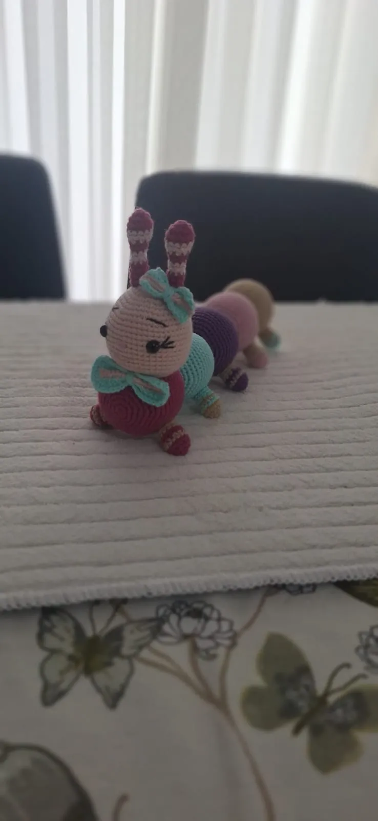 Amigurumi Örgü Tırtıl Oyuncak - Renkli, Sevimli ve El Yapımı