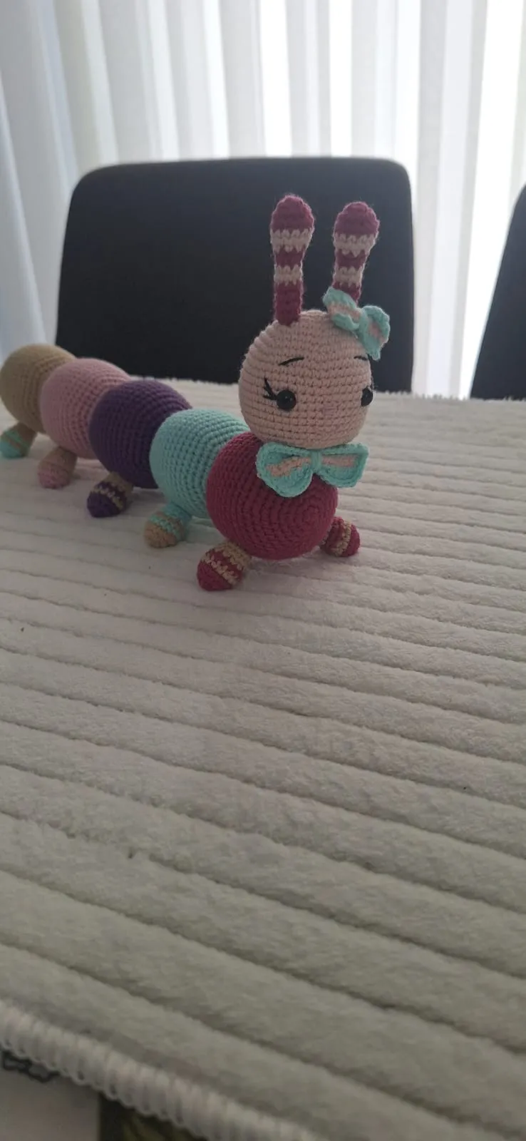 Amigurumi Örgü Tırtıl Oyuncak - Renkli, Sevimli ve El Yapımı