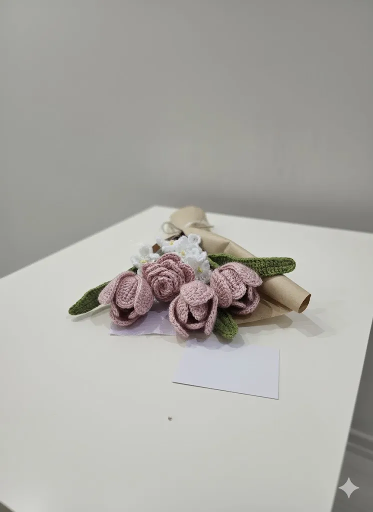 Pınky's Tulip Örgü Pembe Lale ve gül Buketi