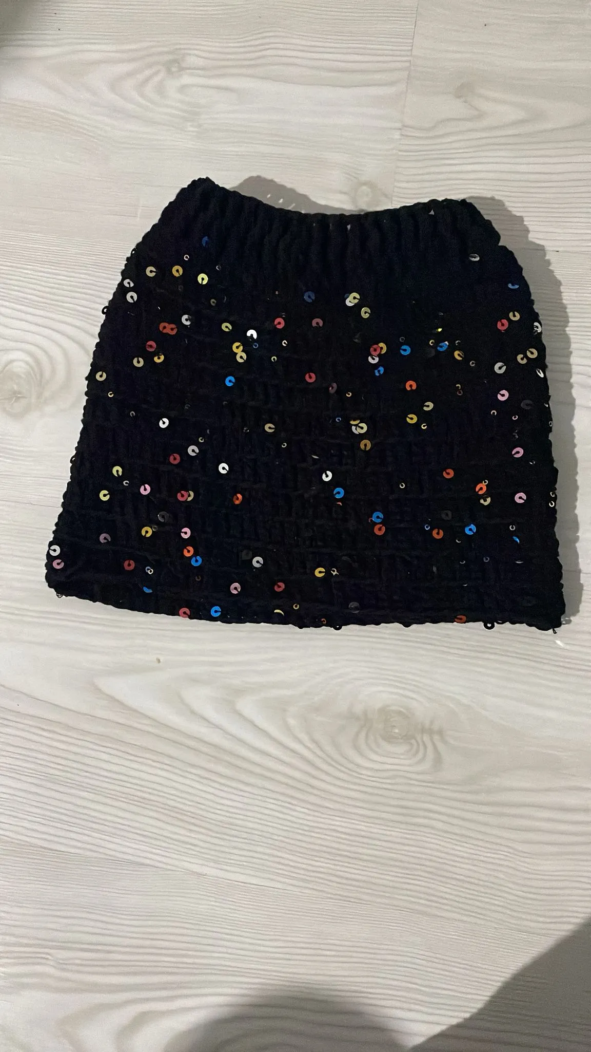 Siyah Örme Mini Çocuk Etek - Çok Renkli Pul İşlemeli