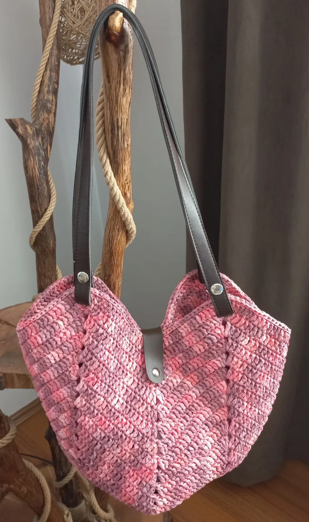 Pembe Lale Model Örgü Omuz Çantası - El Emeği