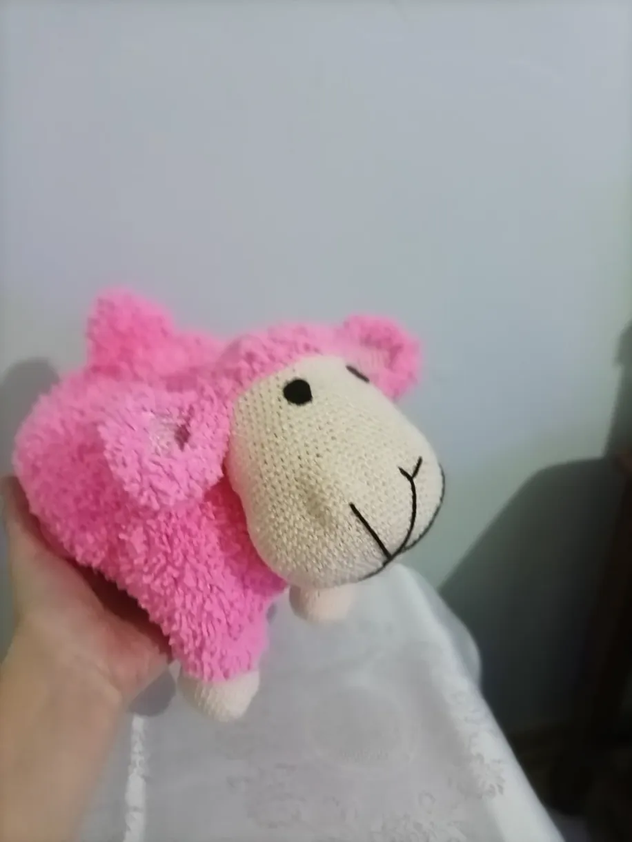 Amigurumi Pembe Kuzu Oyuncak Bebek – 35 cm El Yapımı Hediye