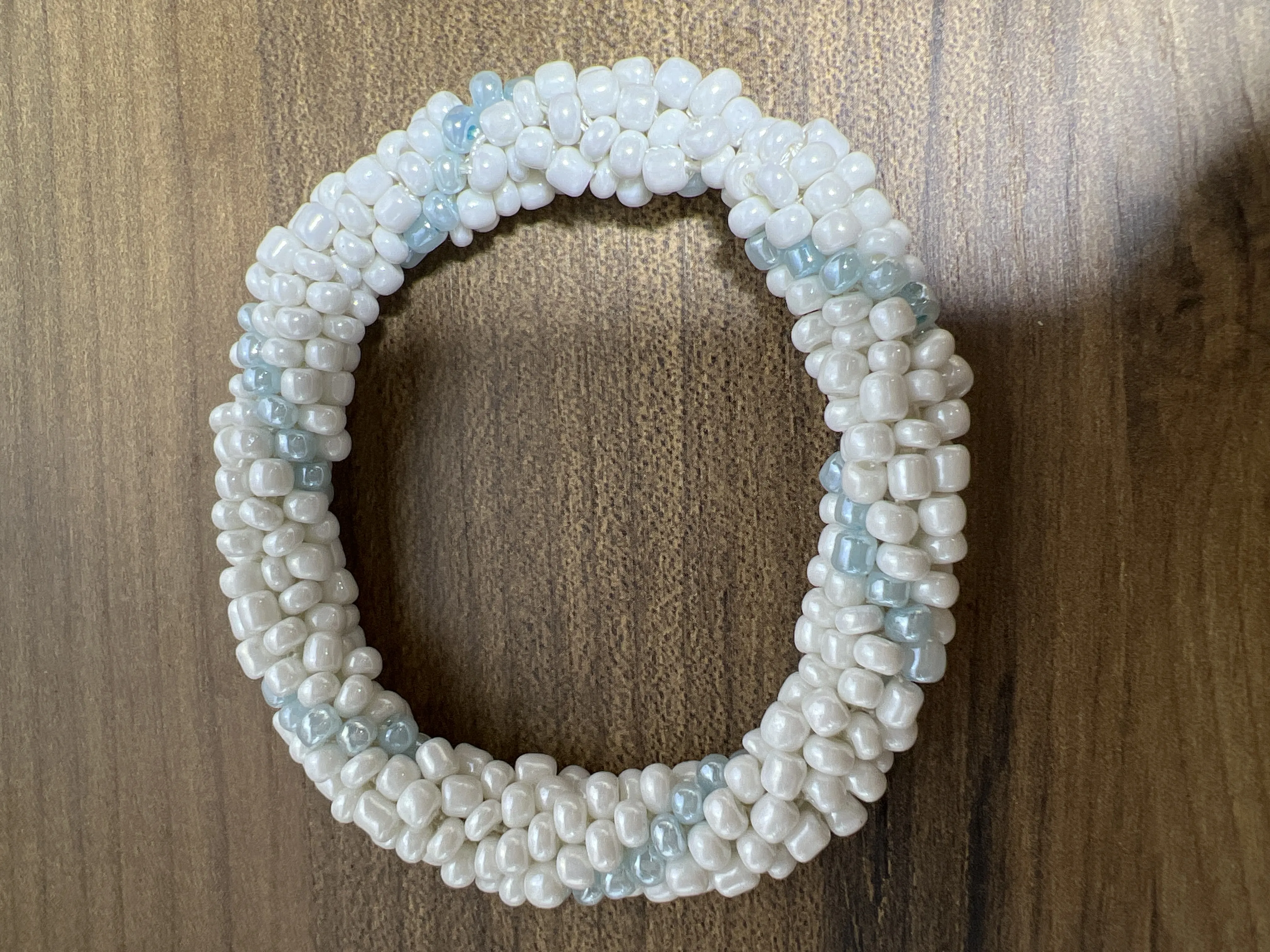 Taş Boncuklu Beyaz Mavi Bileklik - Büyük Boy, El Emeği