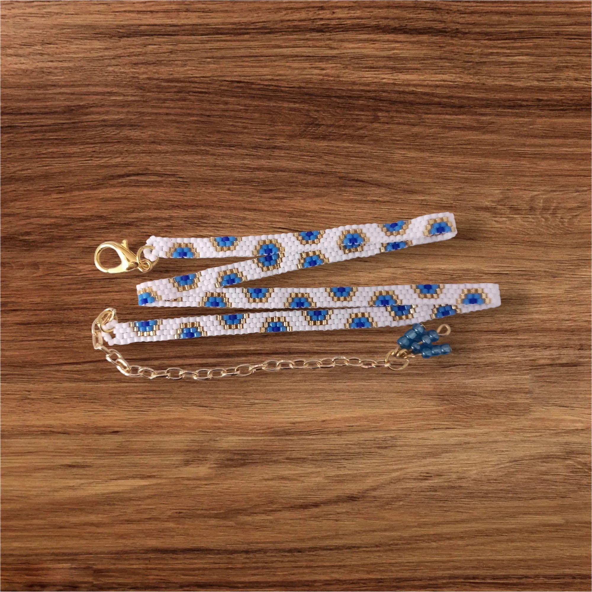 Beyaz ve Mavi Miyoki Boncuk Dokuma Sarmal Bileklik - El Emeği
