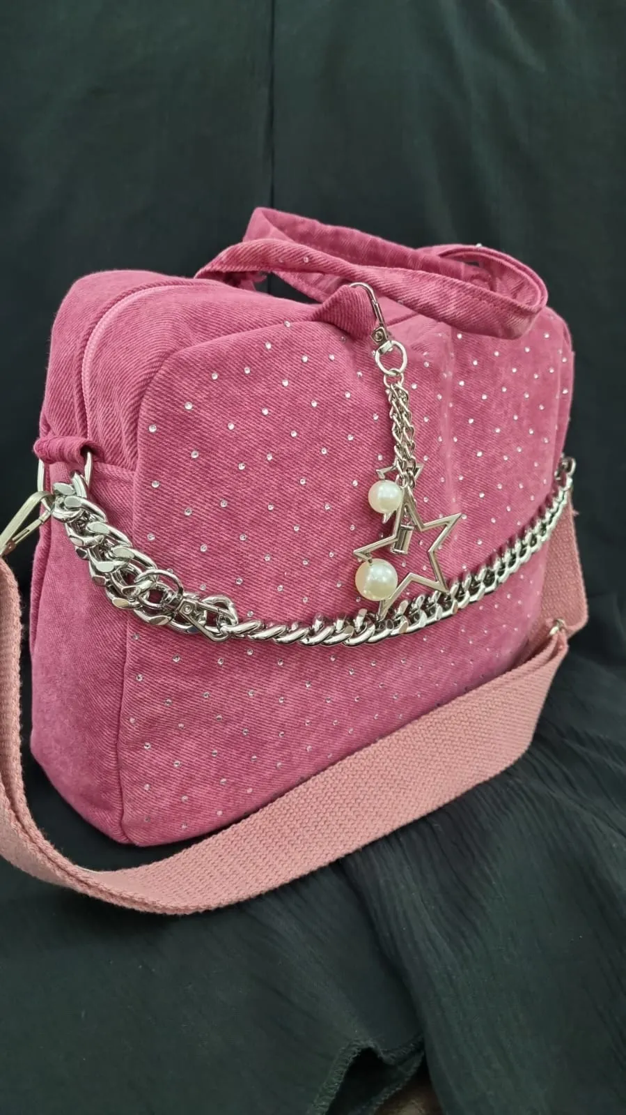 Özel Tasarım Kadife Dokulu Pudra Pembe Simli Zincir Detaylı Omuz Çantası