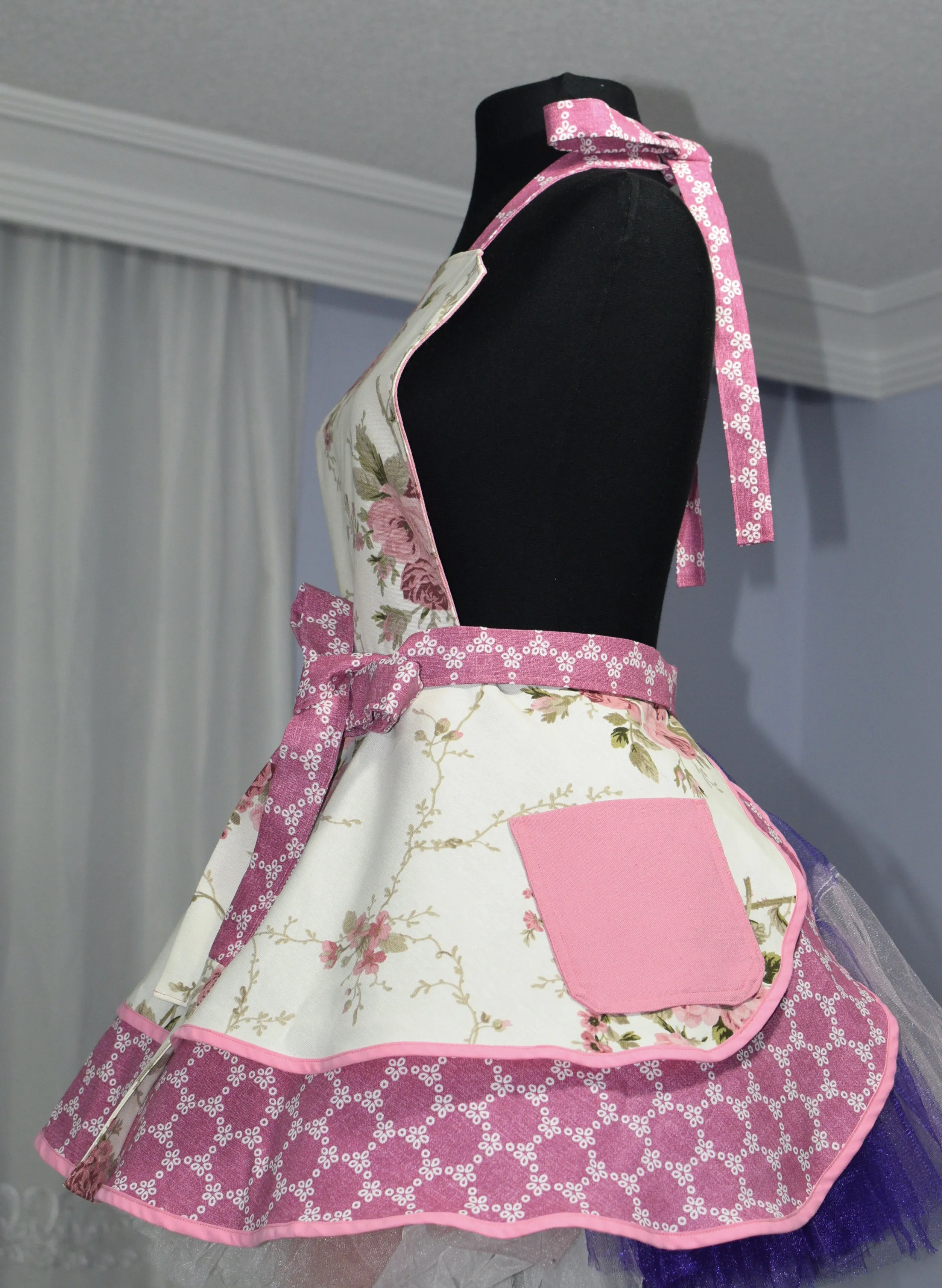 Çiçek Desenli Çift Etekli Retro Mutfak Önlüğü - El Yapımı Keten