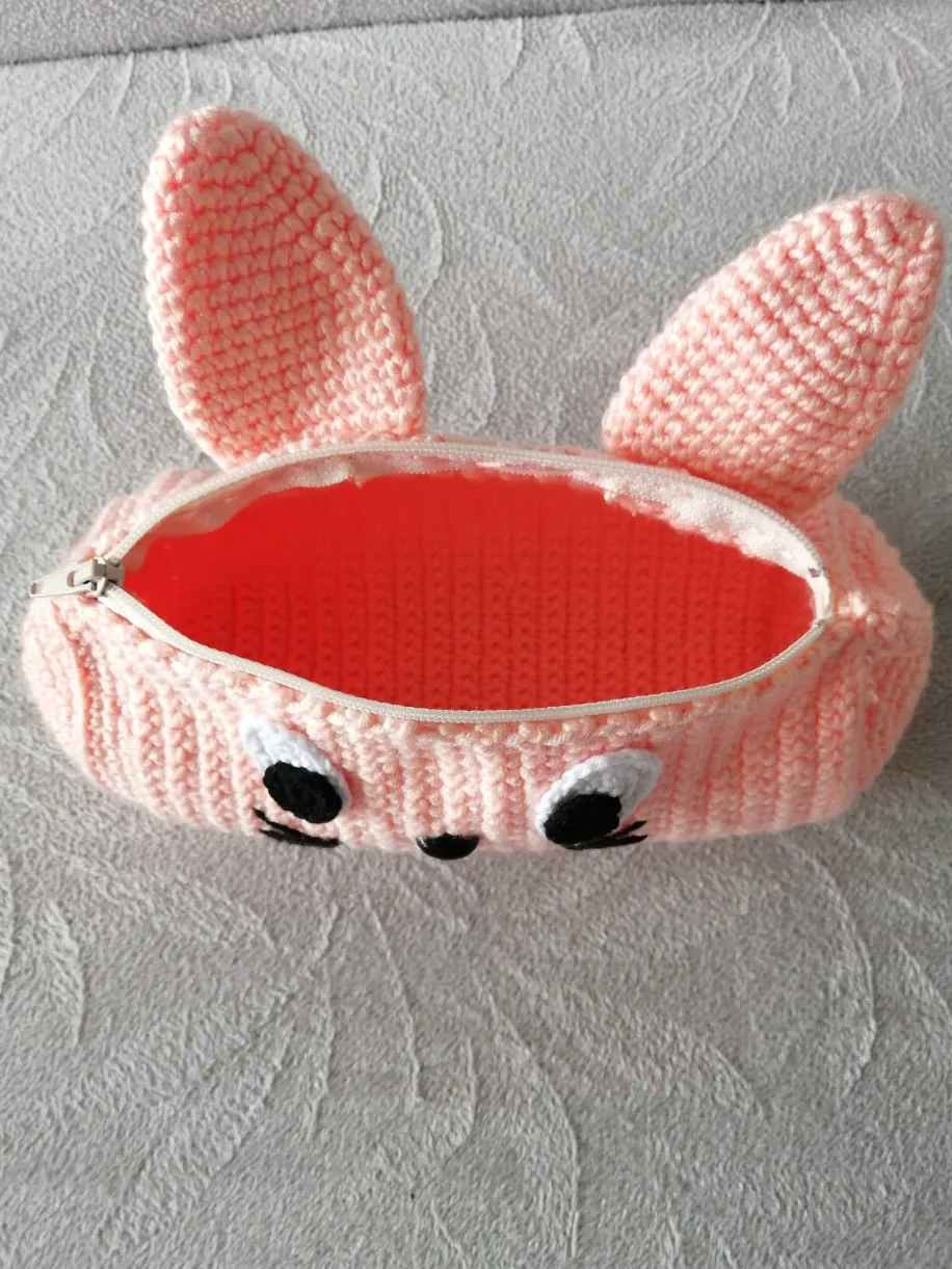 Örgüsü Tavşan Figürlü Kalemlik – Çok Amaçlı Mini Çanta - El