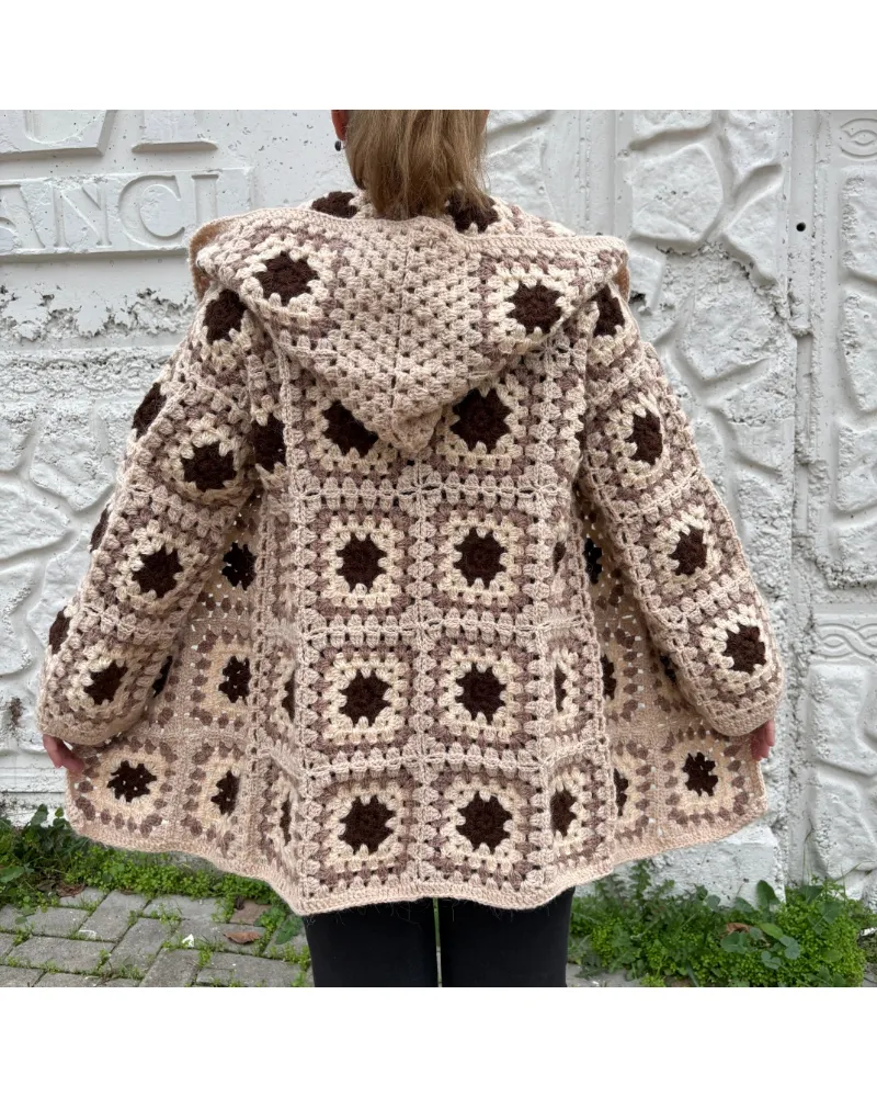 Bej Kahverengi Motifli Kapüşonlu Yünlü Hırka - Tığ İşi Ceket