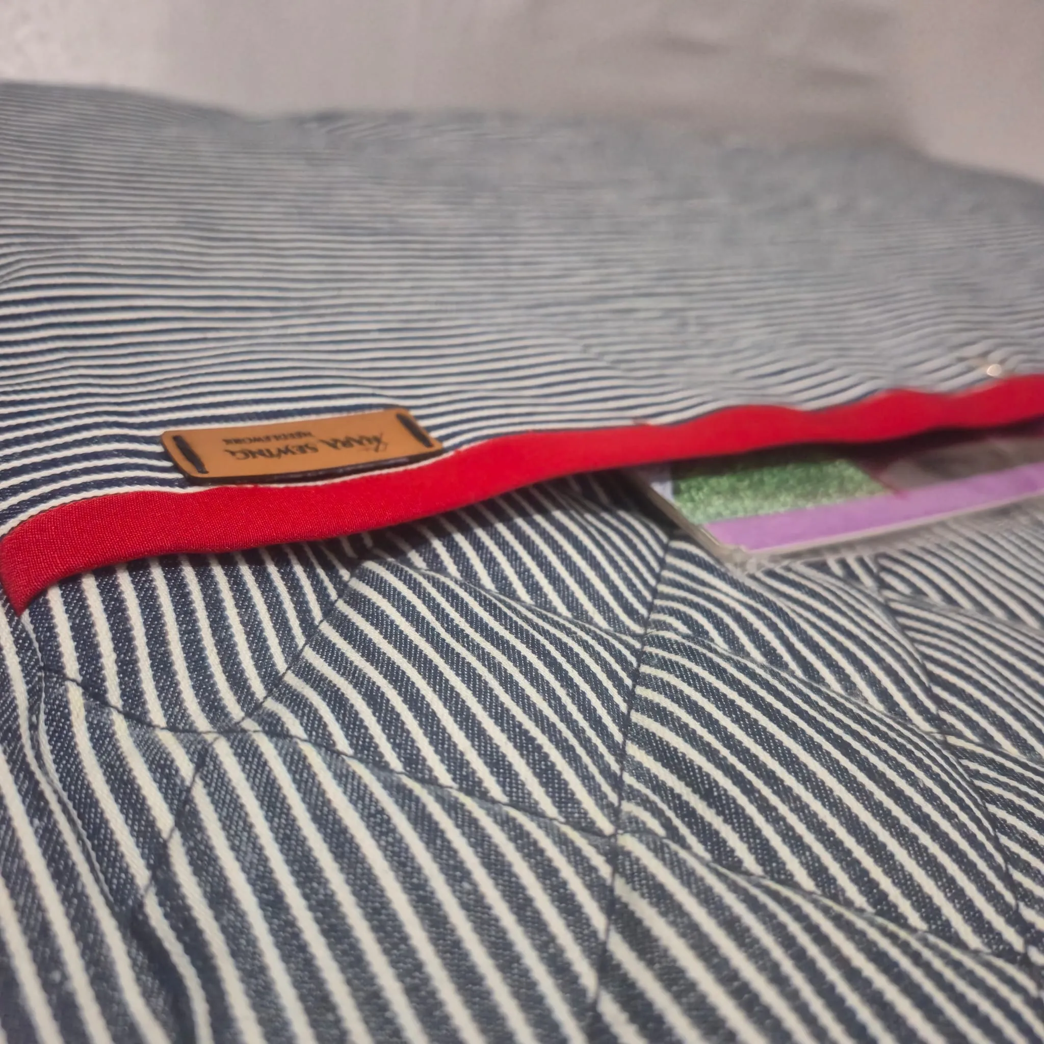 Çizgili Seyahat Çantası - Kapitone Detaylı, Fermuarlı, El Yapımı