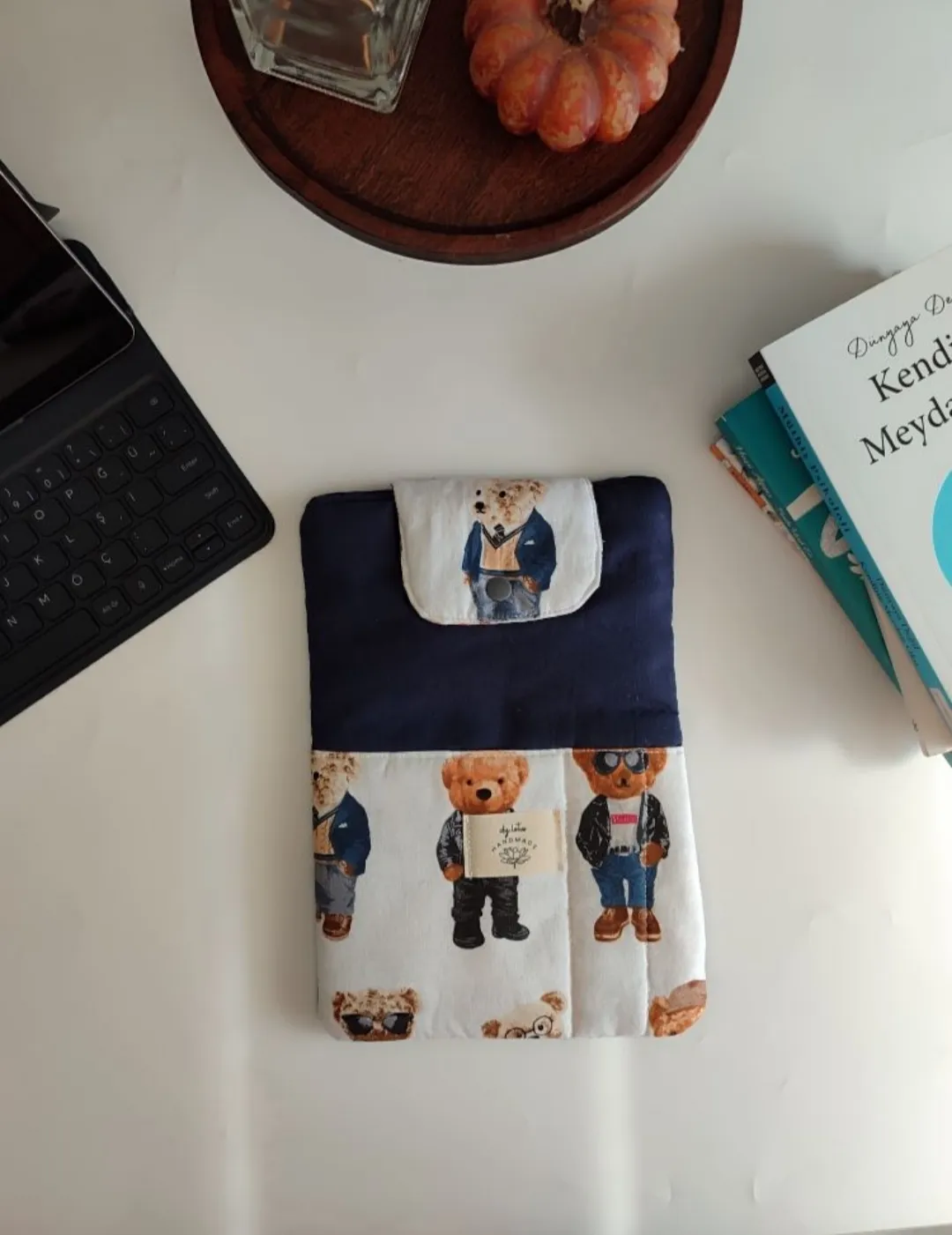 Teddy Desenli Tablet/Kitap Kılıfı - Poplin Kumaş, Çıtçıtlı, El Yapımı
