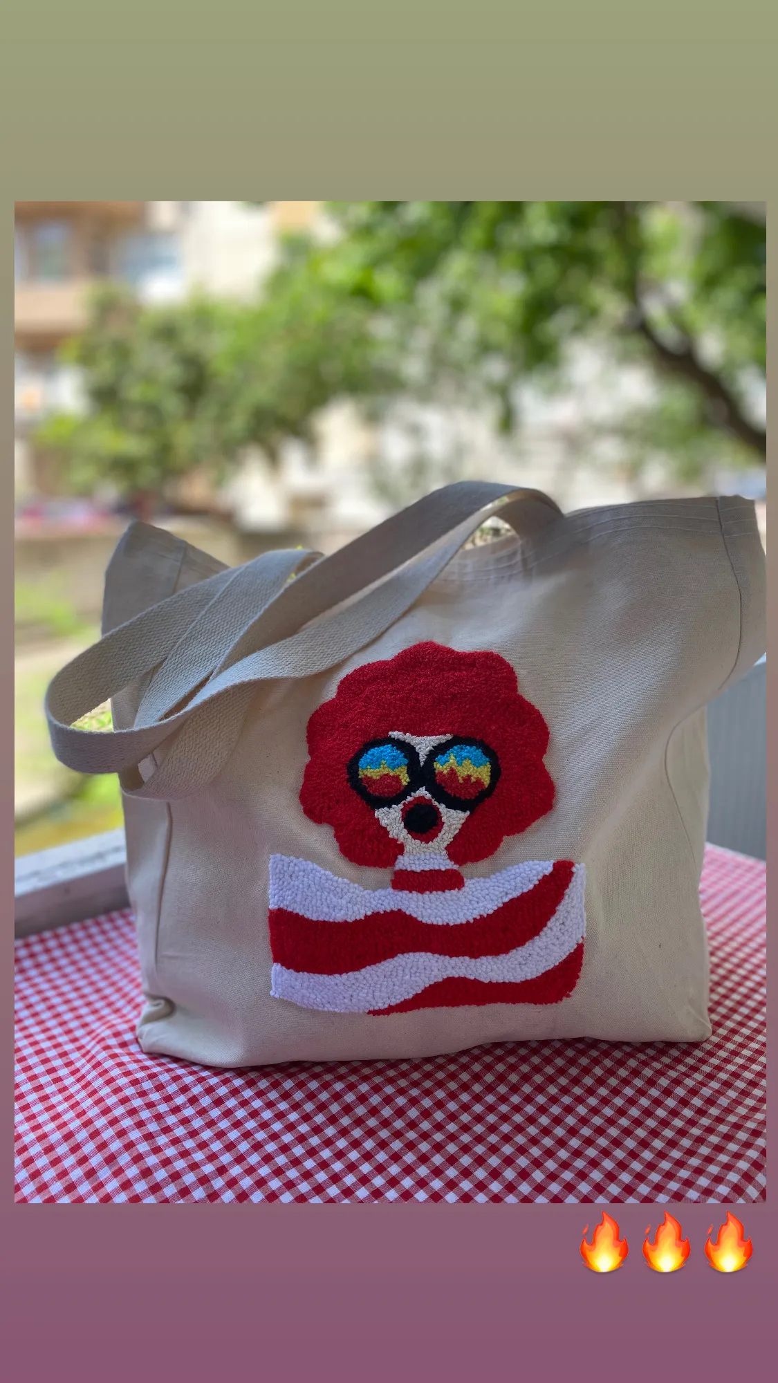 Kadın Figürlü Punch Nakışlı Kanvas Omuz Çantası - El Emeği