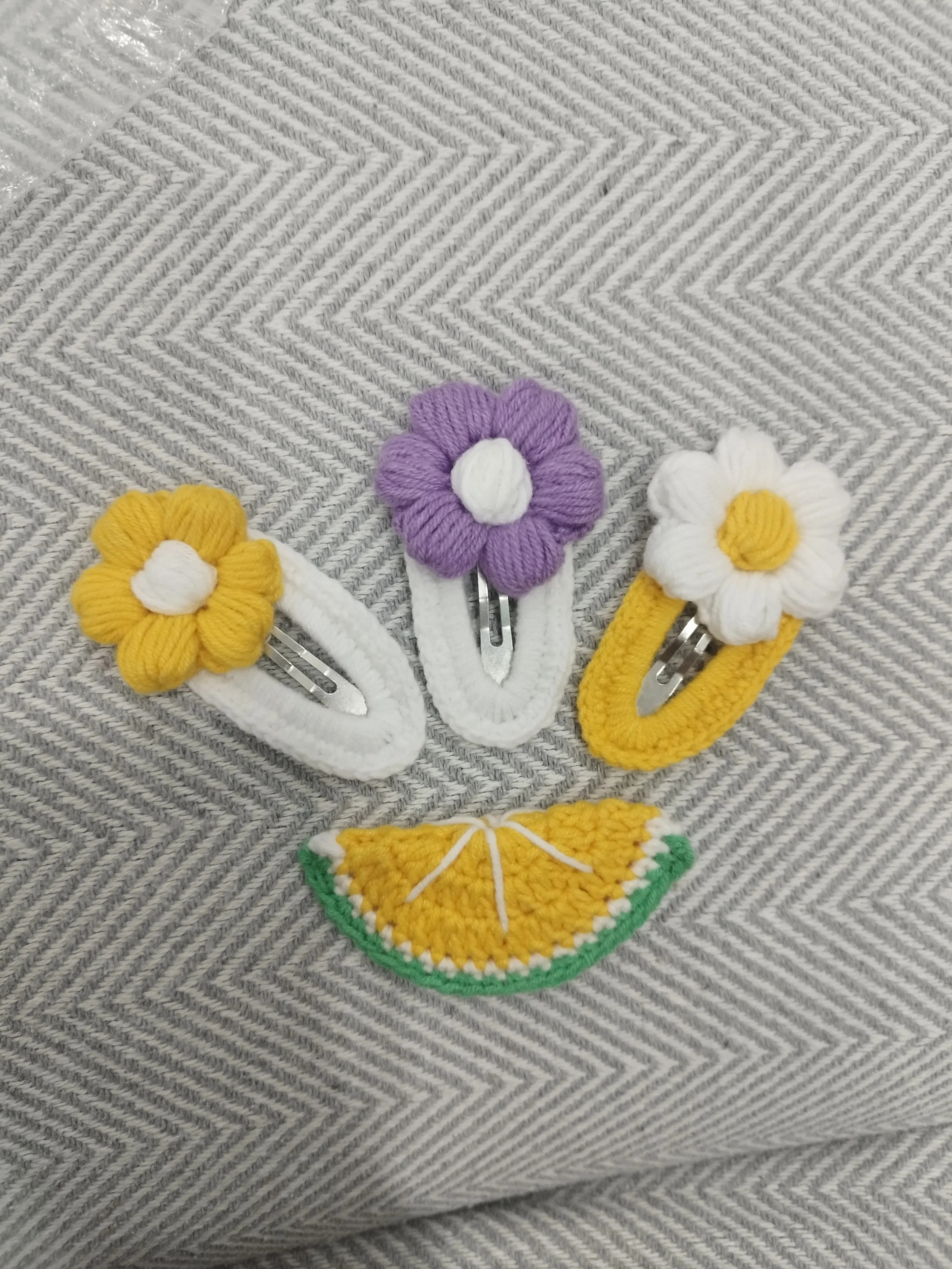 Örme Çiçek ve Meyve Desenli Kız çocuk Saç Tokası Seti - 4'lü